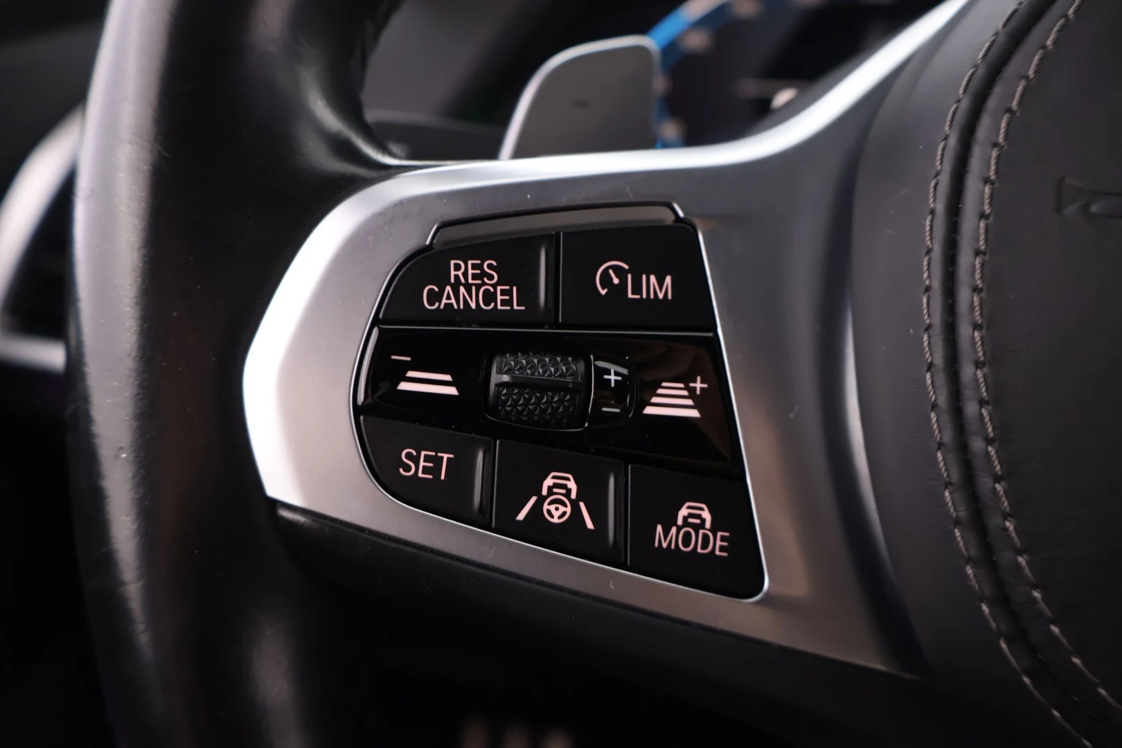 Car Image - 7385WXWHIuSPDZf1WxGXJM