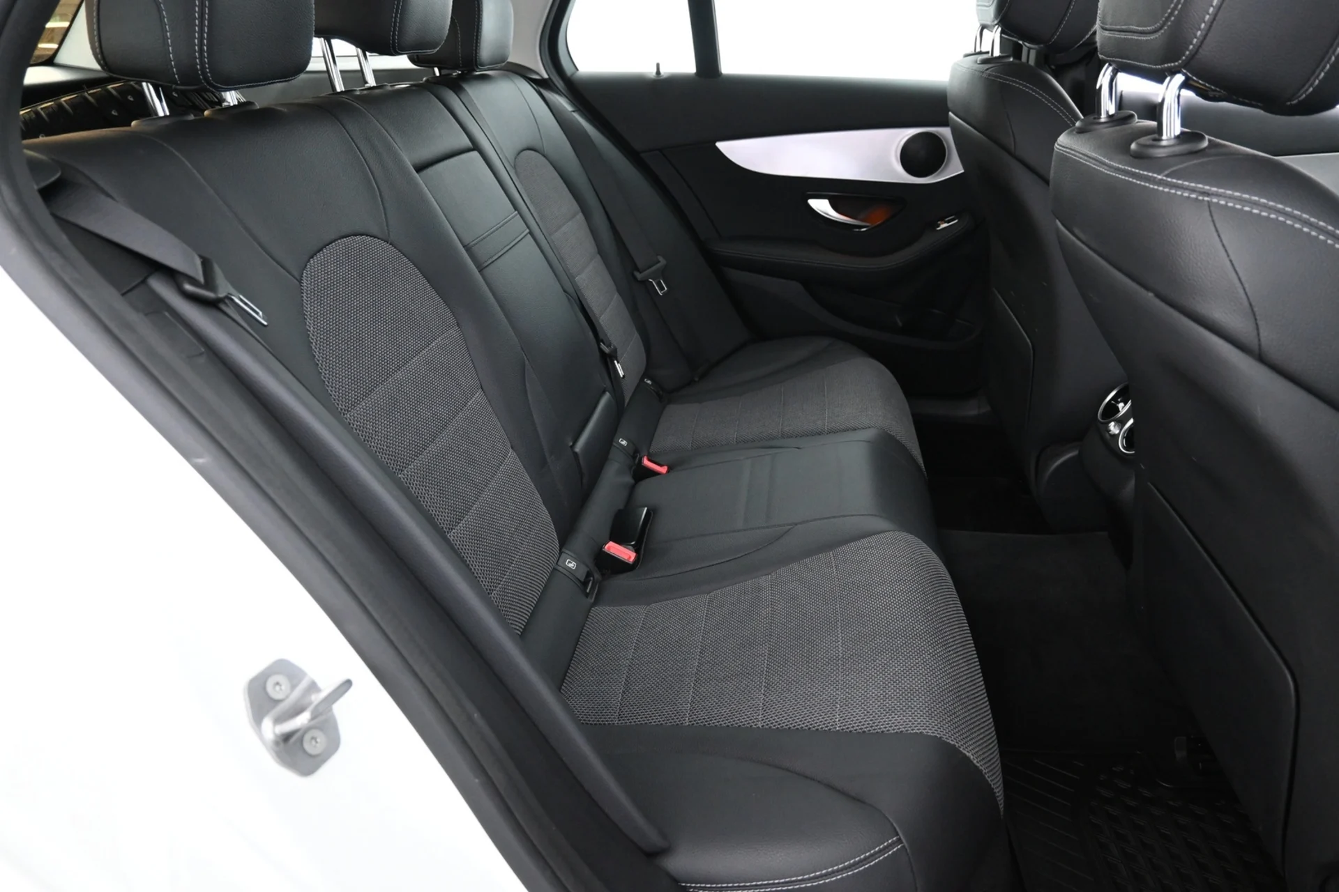 Car Image - 36DoyFmSqjImpGHvqED9Or