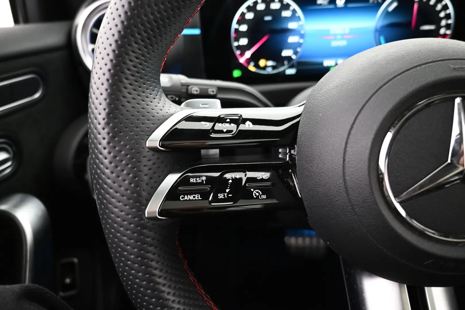 Car Image - 43PQeRfXP39OisKjF8hBln
