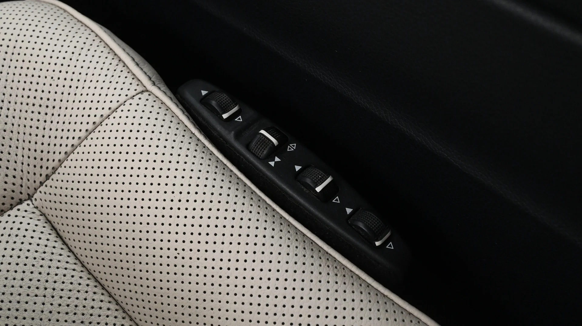 Car Image - 2mEZp0EECoVhoib6nIqfyI