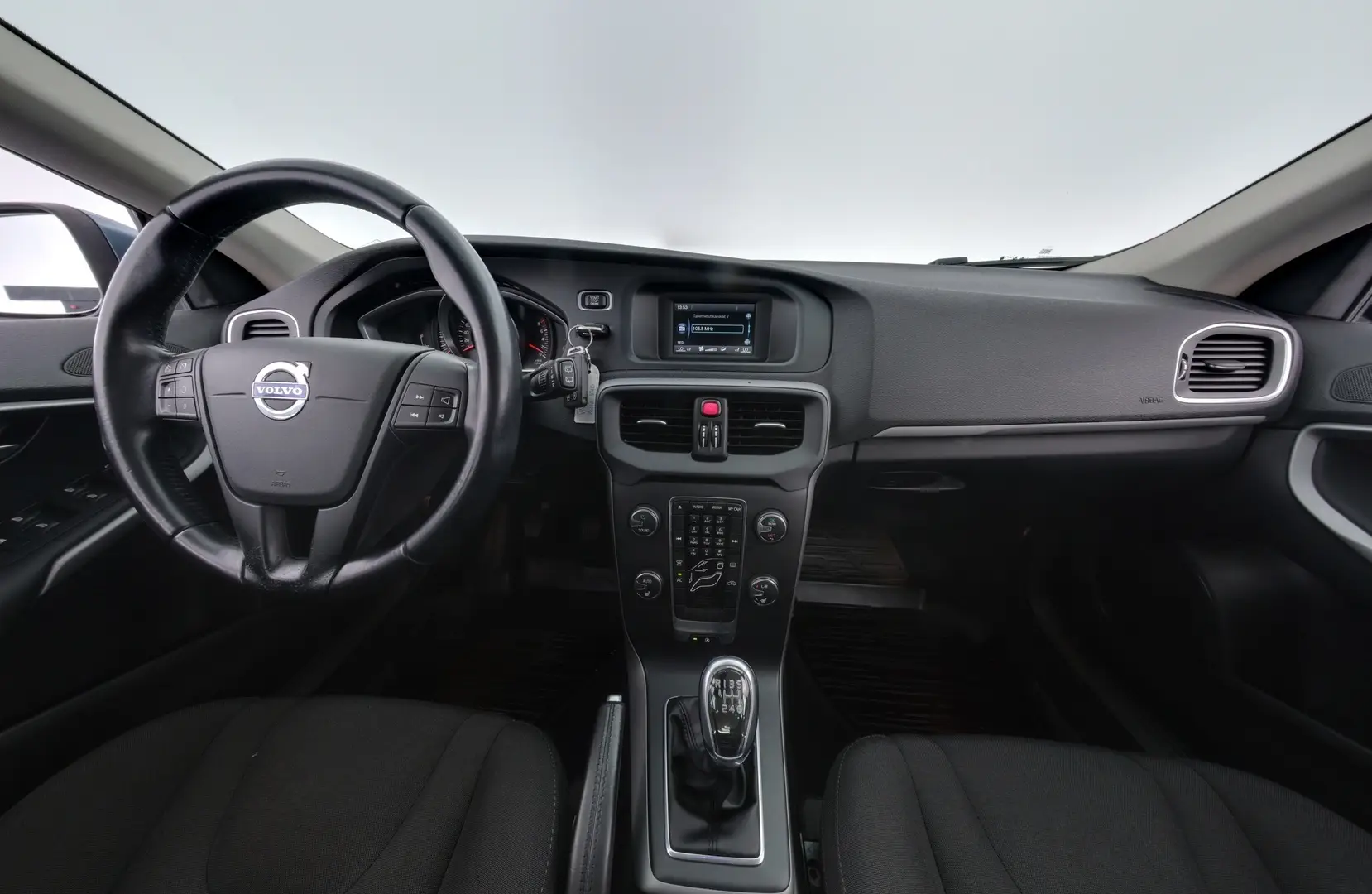 Car Image - 4XdKZnLI9bzWw1k1FE8D3d