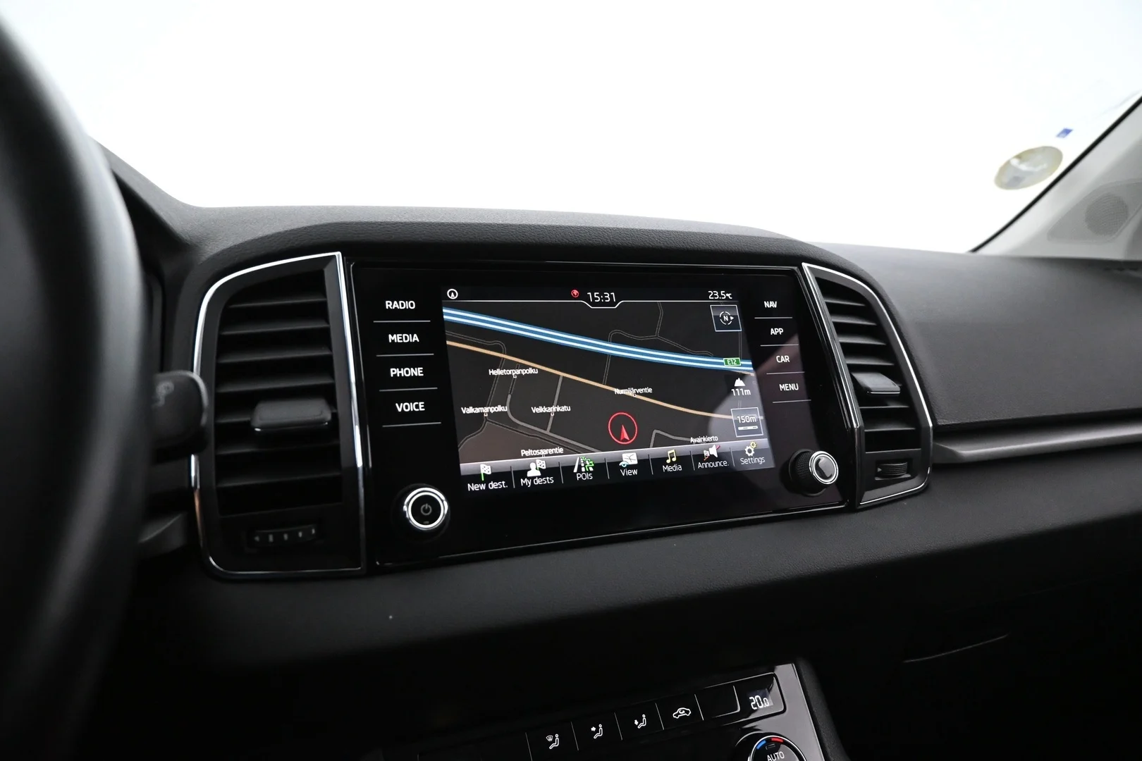 Car Image - 27ApwB9vBT6s1x1Sry2OyV