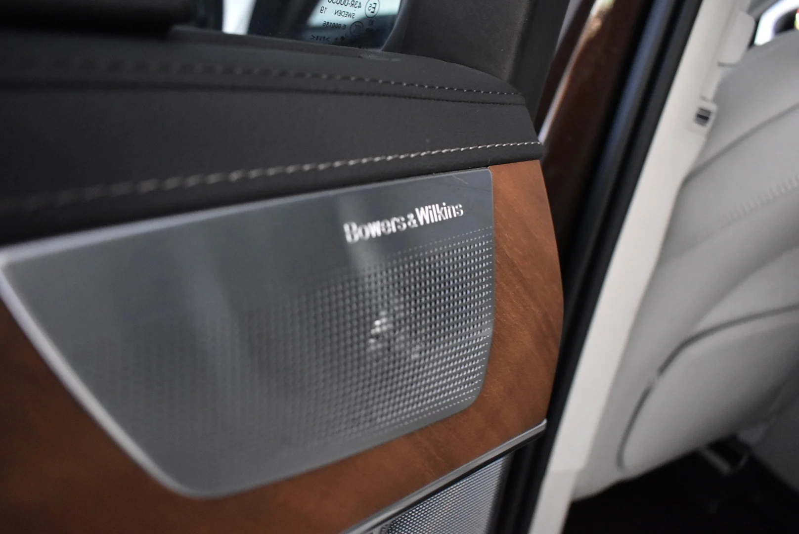 Car Image - z51cht9PwUayRfCMKaHQ3