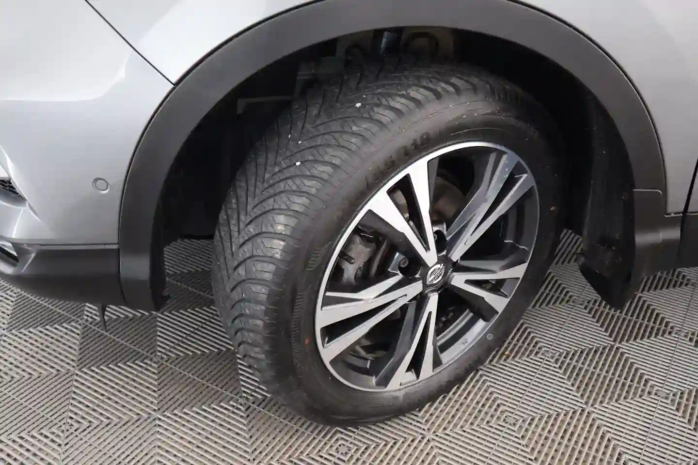Car Image - 1OksG8heH5z9fONwzmspSi