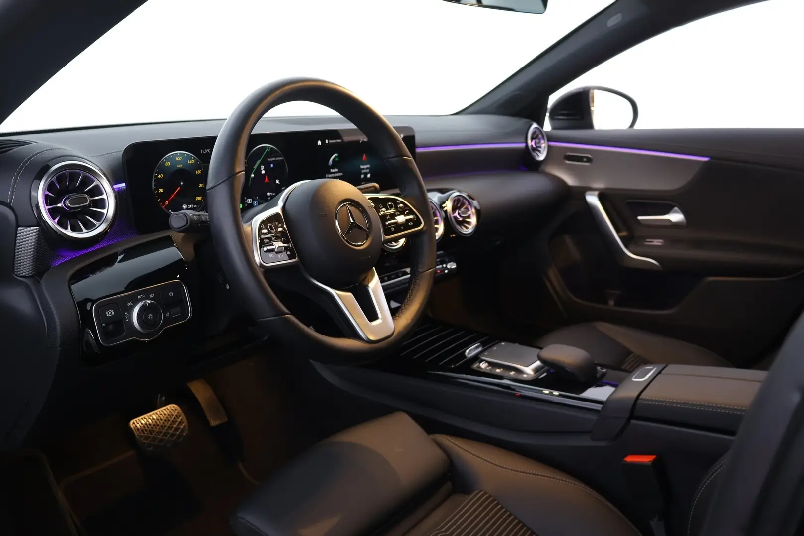 Car Image - 2YqWGnIjOLTkynif5mDFAn