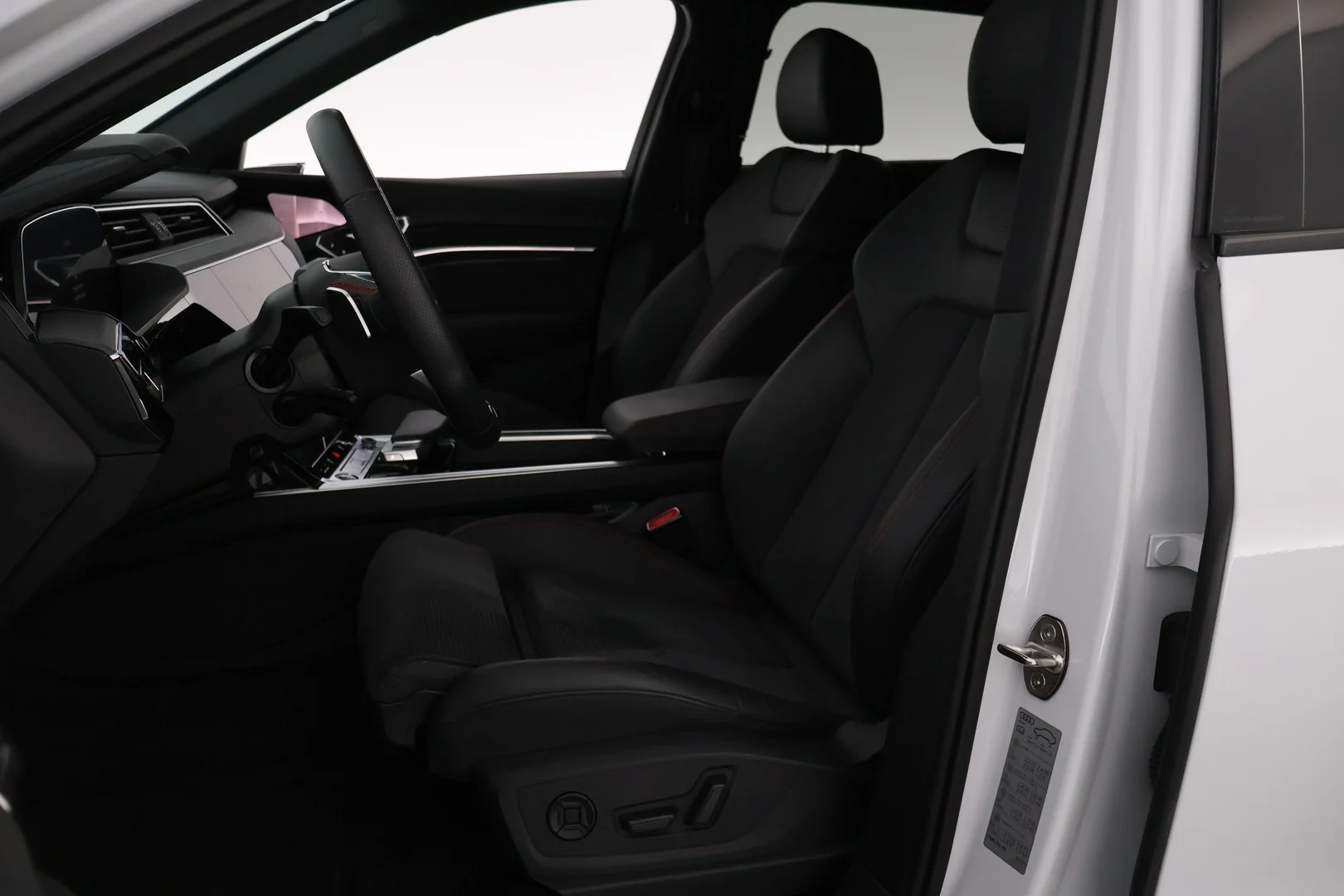 Car Image - 1jcyJm9viHQ2IsRrsuiX4M