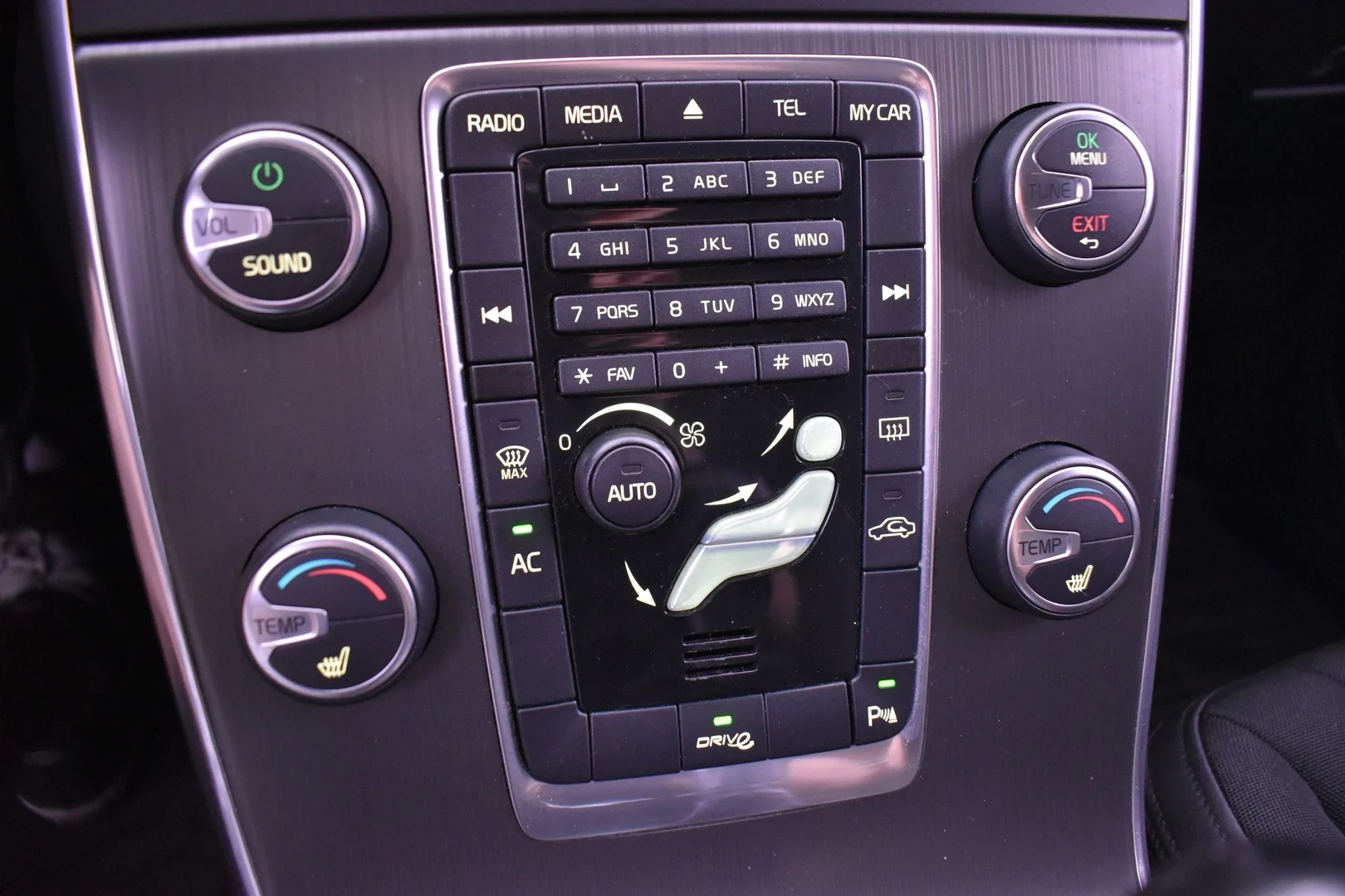 Car Image - 2F1jbxuIrVMtPb1nStBJXY