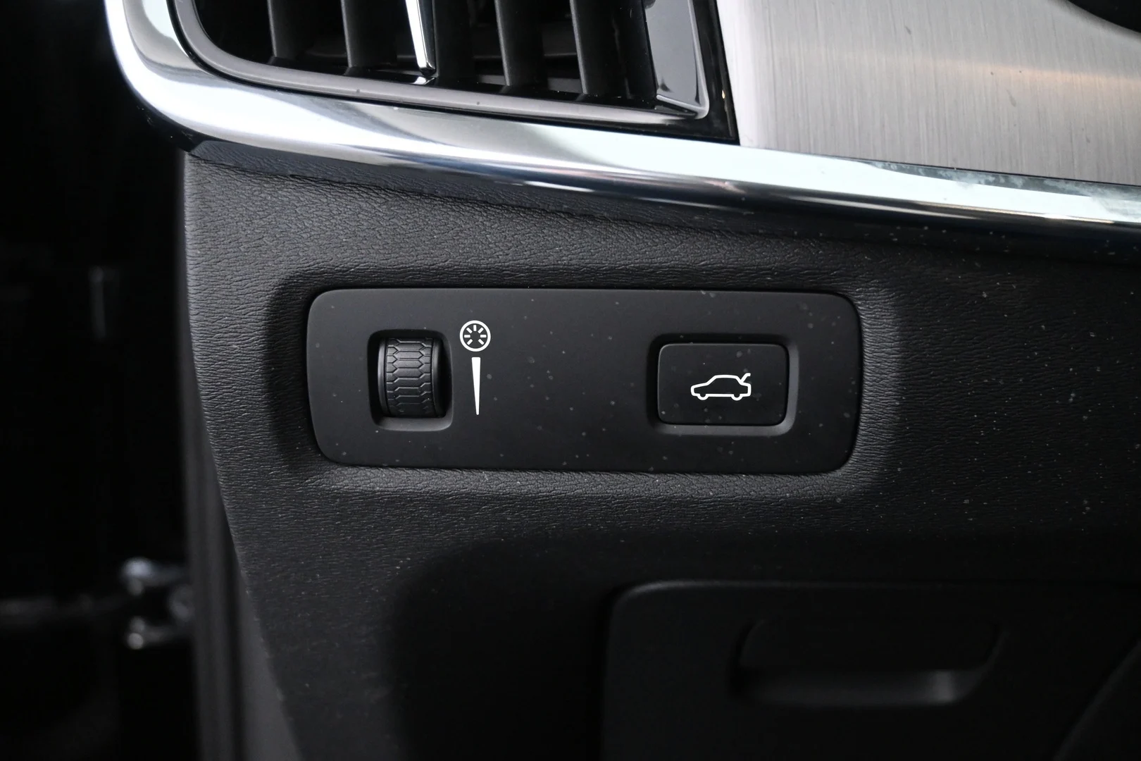 Car Image - soVhoiRua7KVkMh8Yt4uc