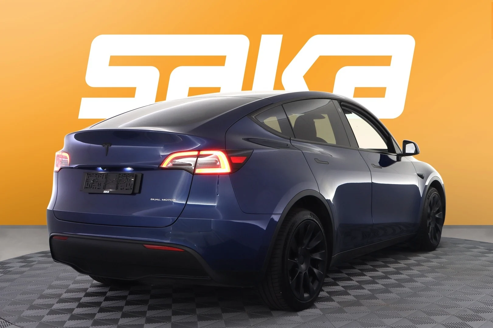 Car Image - 3iBR2LpILMvVCFuK7OfxeR