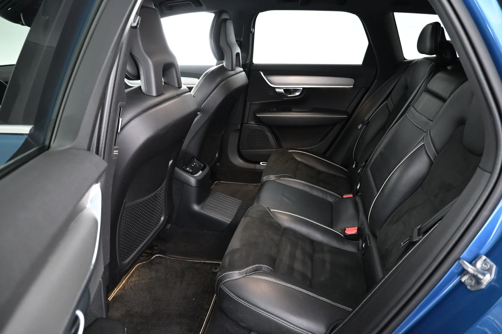 Car Image - 2dYm7XycsODulOP7AOfgx2
