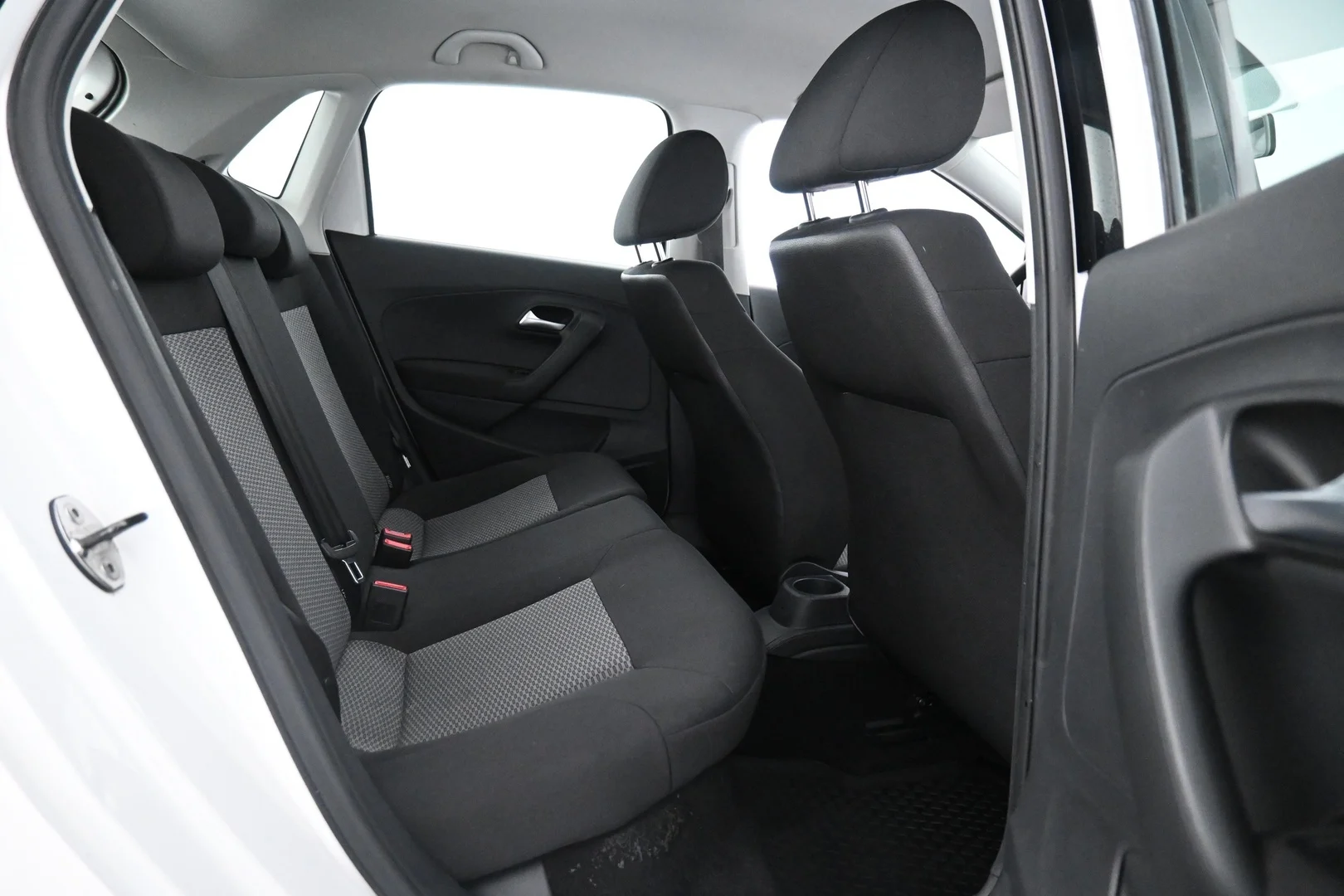 Car Image - 6DQIobg6h1TOzk7xocfFdj