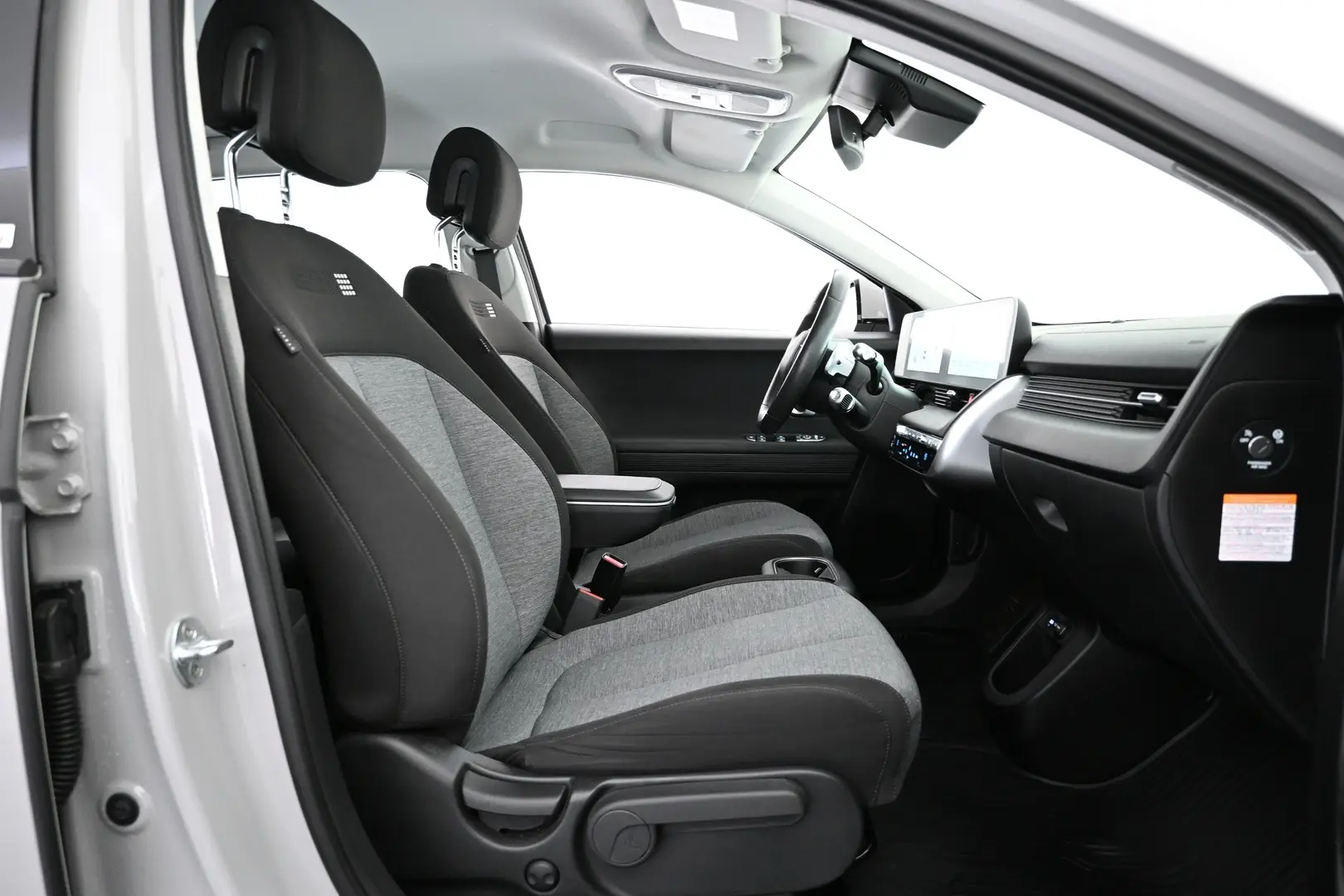 Car Image - 31eEivaXO2BBf3rYcwBxC6