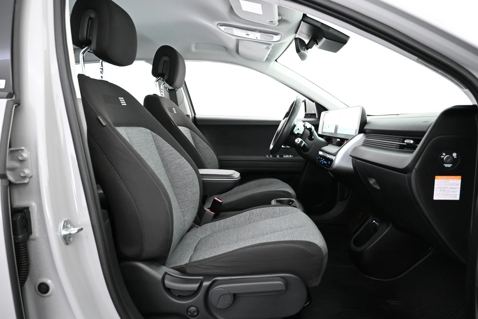 Car Image - 31eEivaXO2BBf3rYcwBxC6
