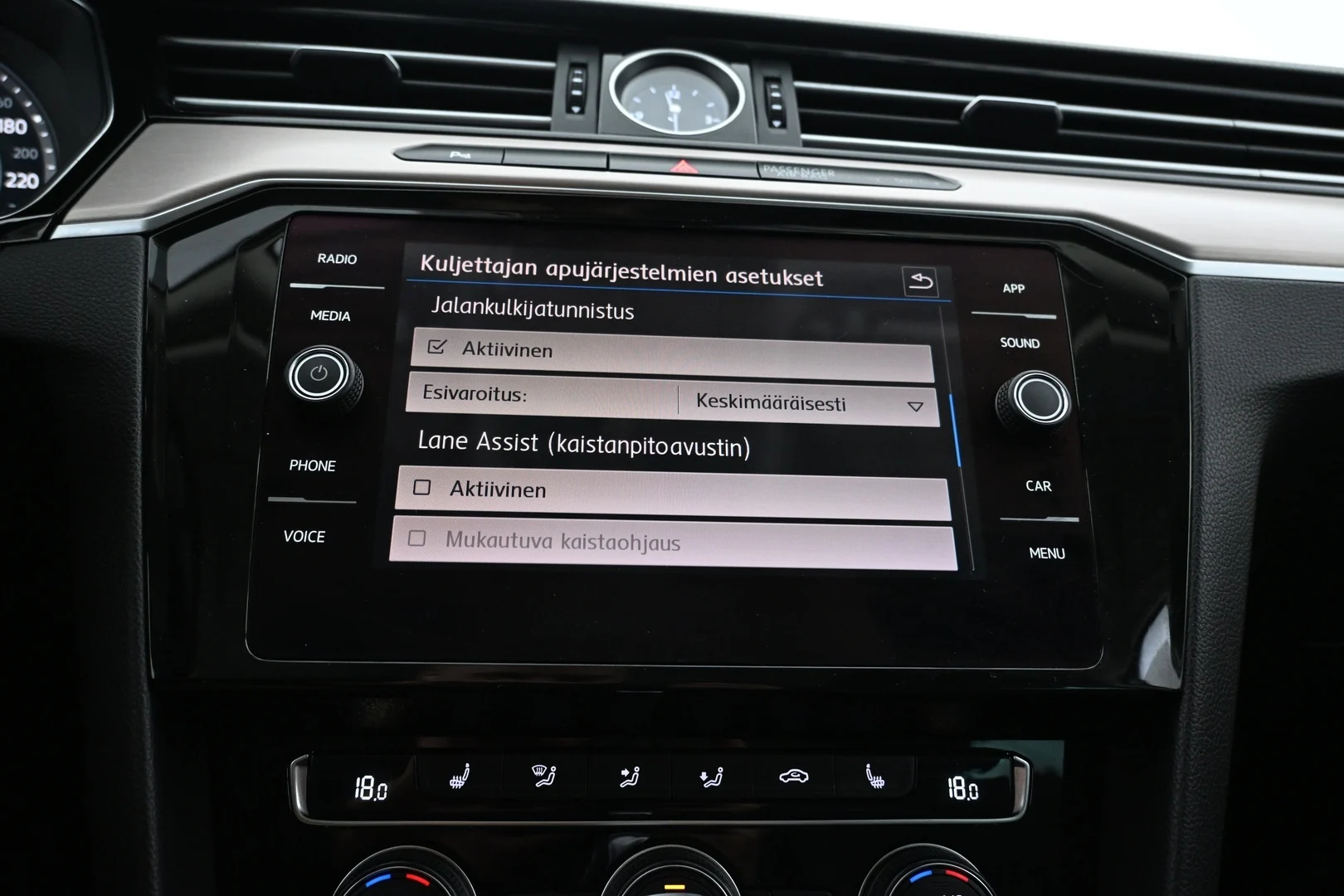 Car Image - 5ECp5sTZh1Y8qv6OeWvTre