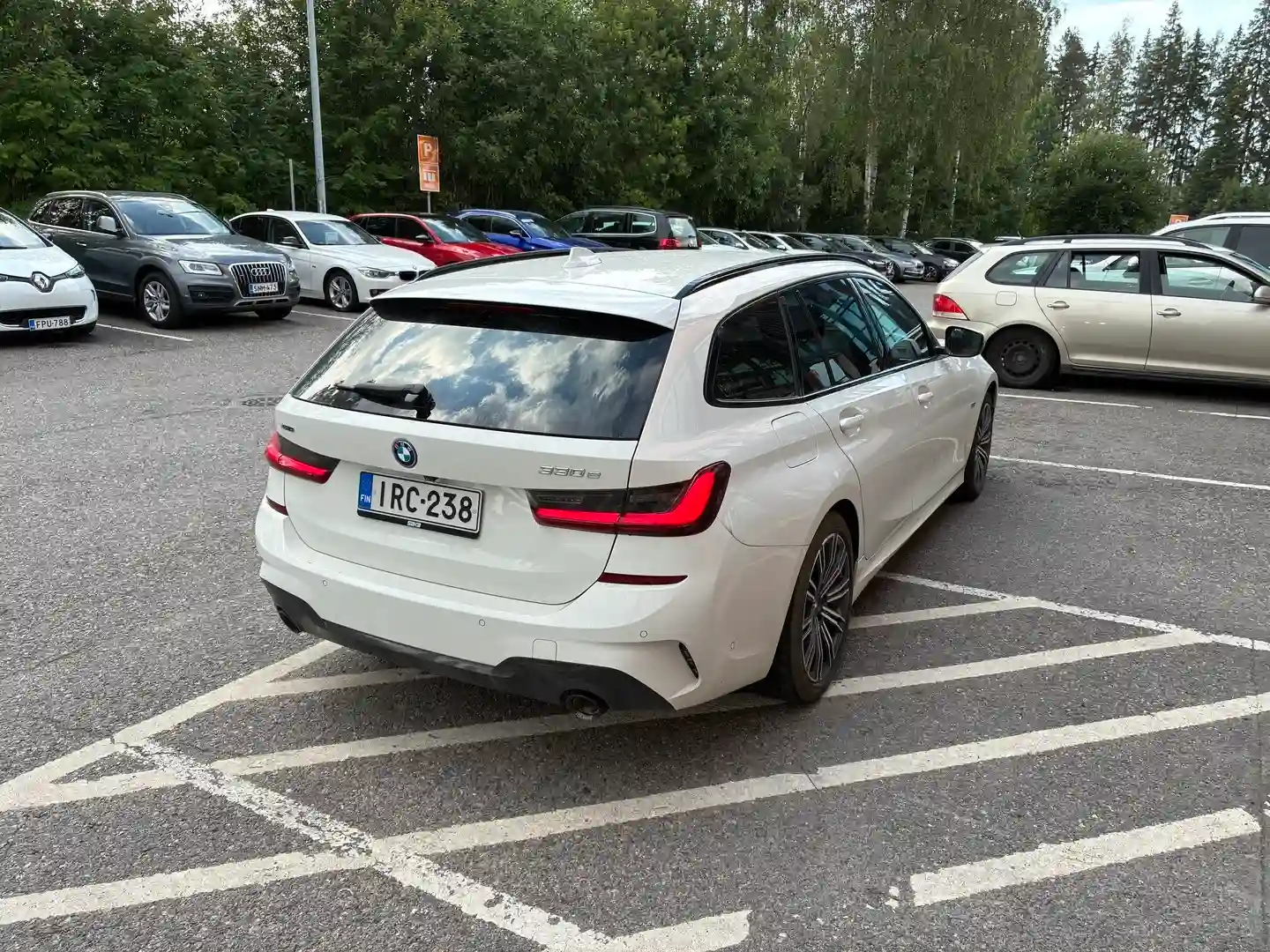 Car Image - 4j1mqlZ4KLMMkAZL13P0Kv