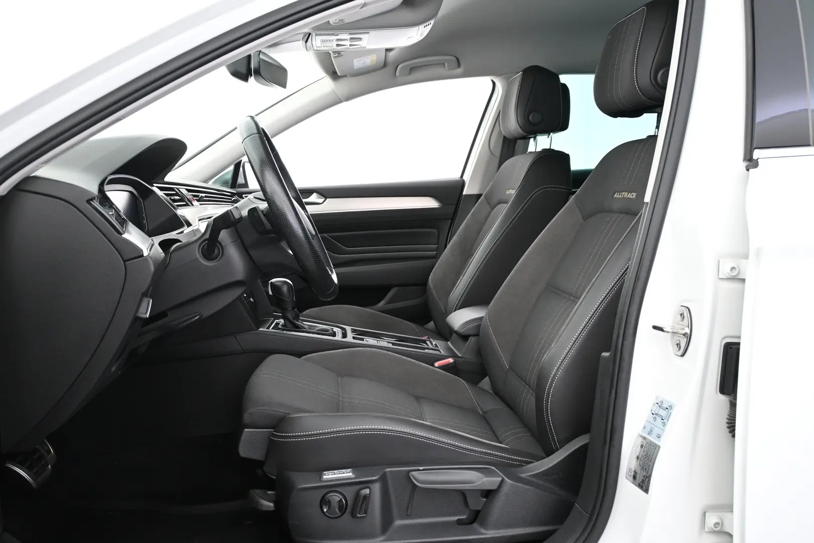 Car Image - 4lHQCZrouMHQkZhaKCONGE