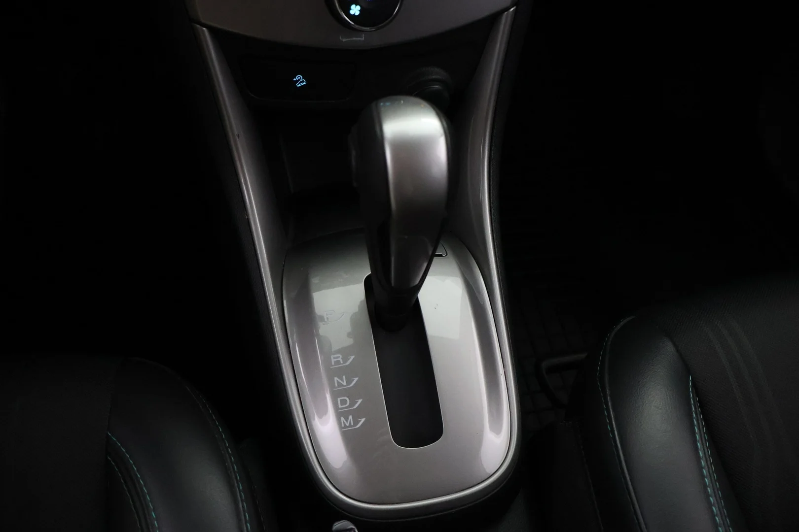 Car Image - 3yjVzNmhzm6o9k94Efhlq2