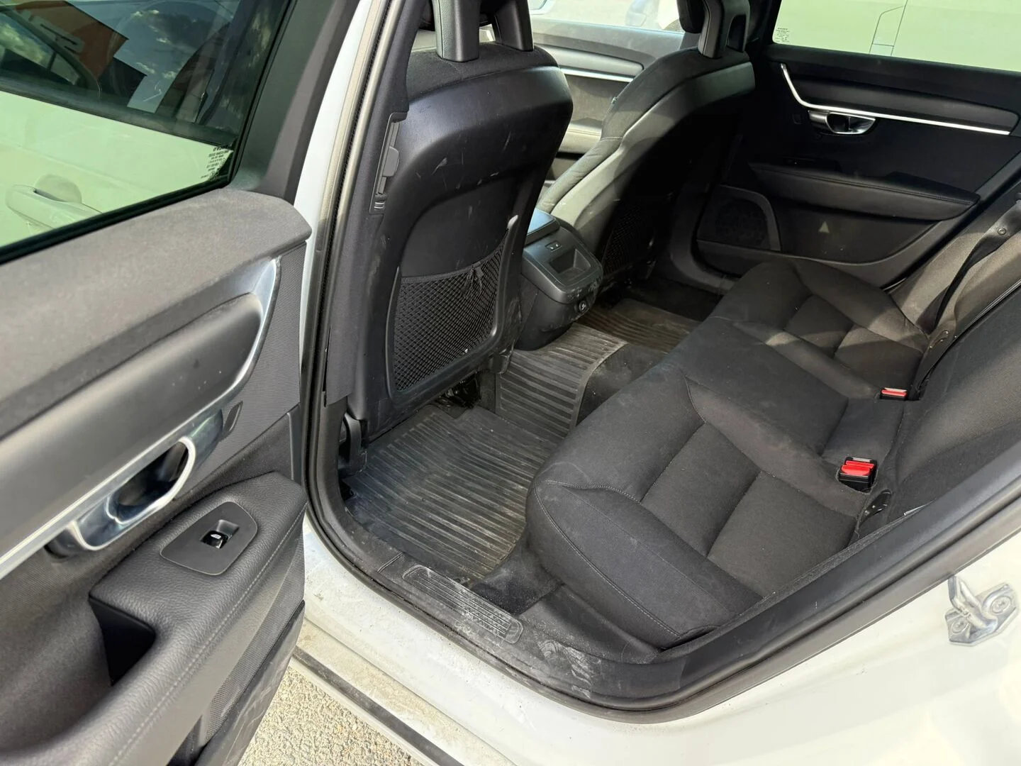 Car Image - pYpbDfU6NTDuofS9DttfX