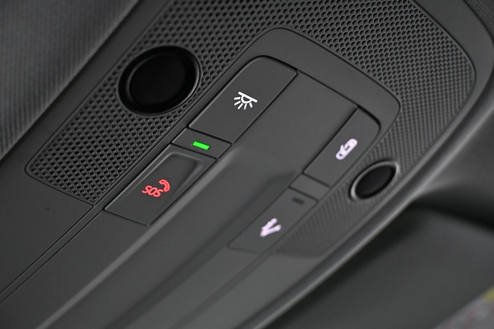 Car Image - 2g4cY4YqXgnwoXWvx8WBMH