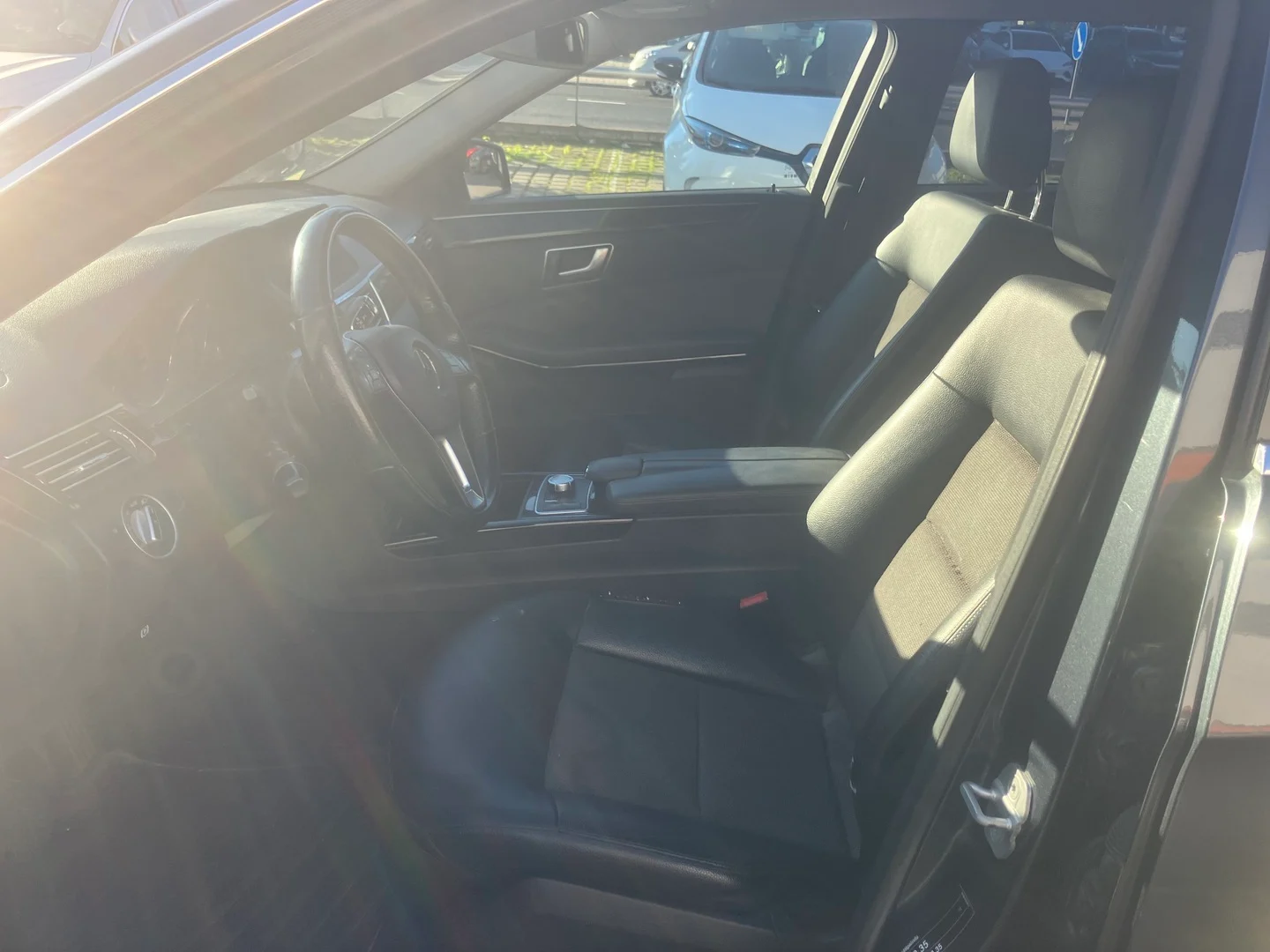 Car Image - 5q0XoRUXcS6NZjWccPIXrn