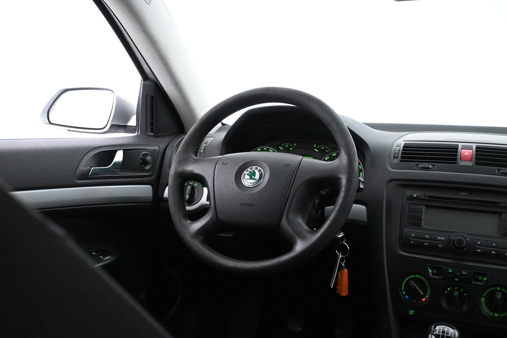 Car Image - 6hPnDHgYcF1jHqFEVaYHcA
