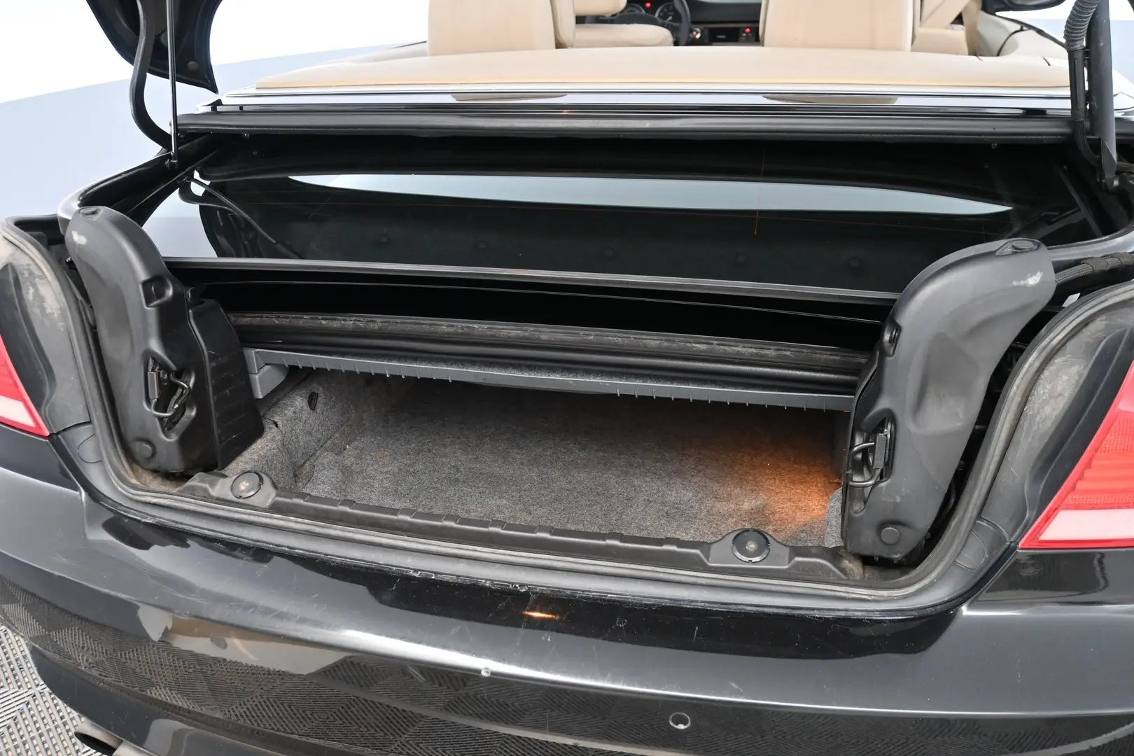 Car Image - 5c2901n5n9Pq1IcAXtf9M4