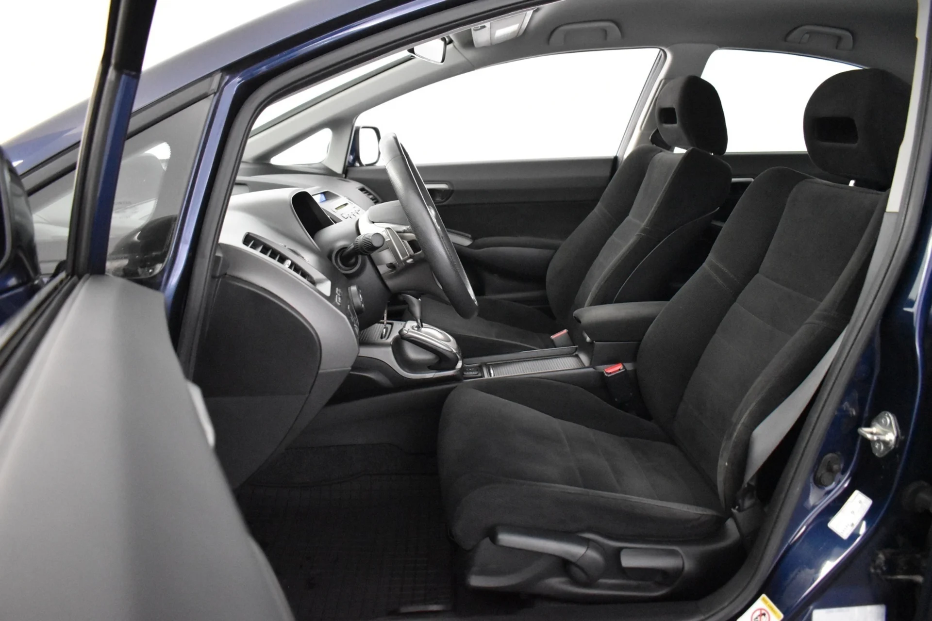 Car Image - JL0CZGElaJi24ie95YUi5