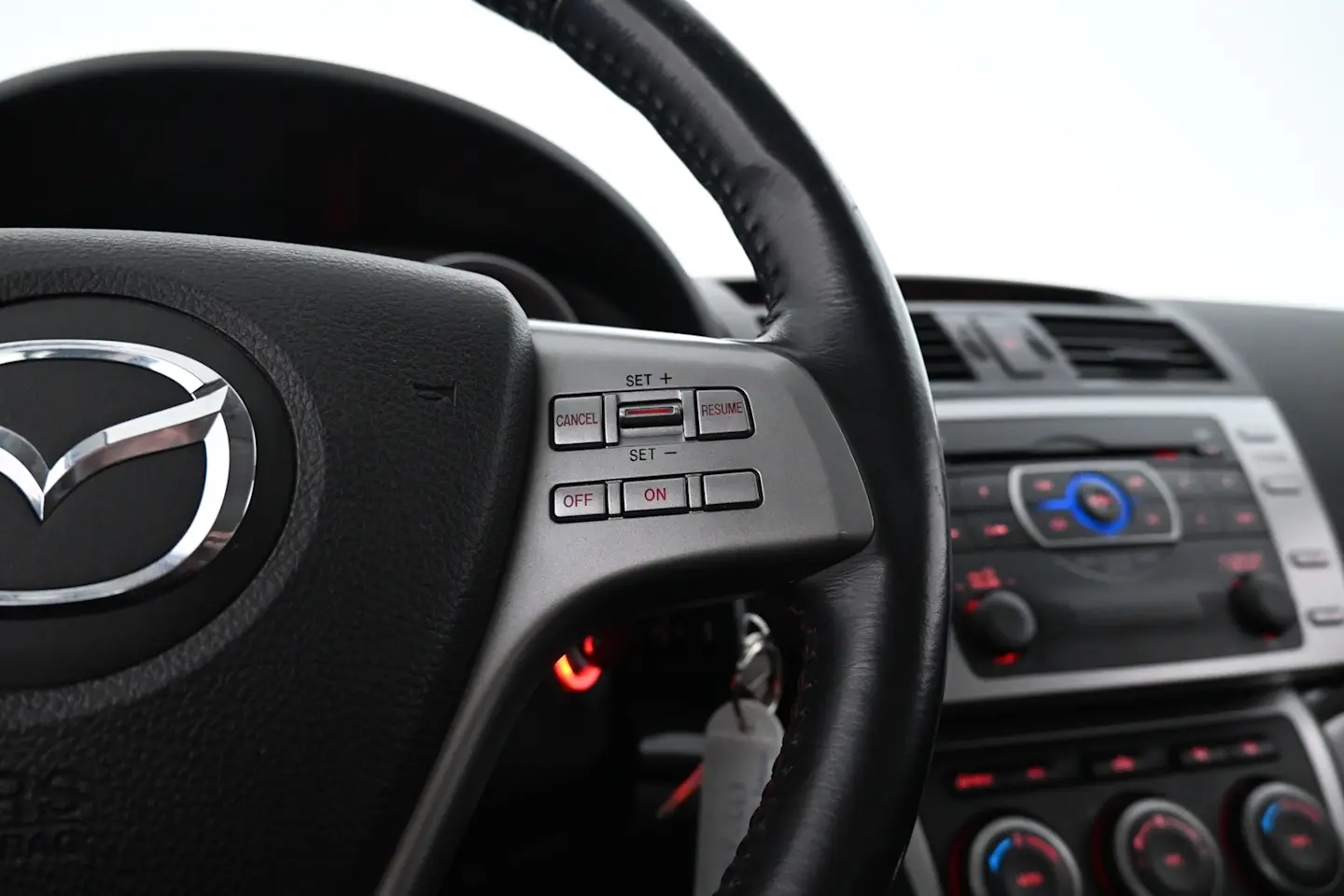 Car Image - 2fDMDo0DqeUfq2lViGBzrX