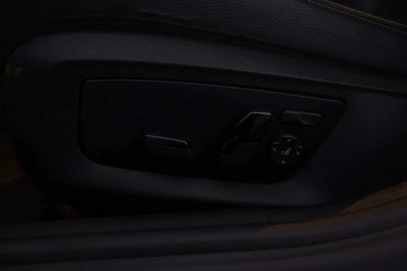 Car Image - 3p4CgkTXl2Jg9nhS79GFGk