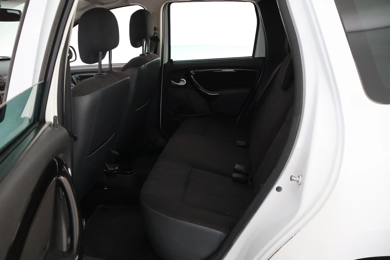 Car Image - CnXe0pq6DG8DyMIPfkCna