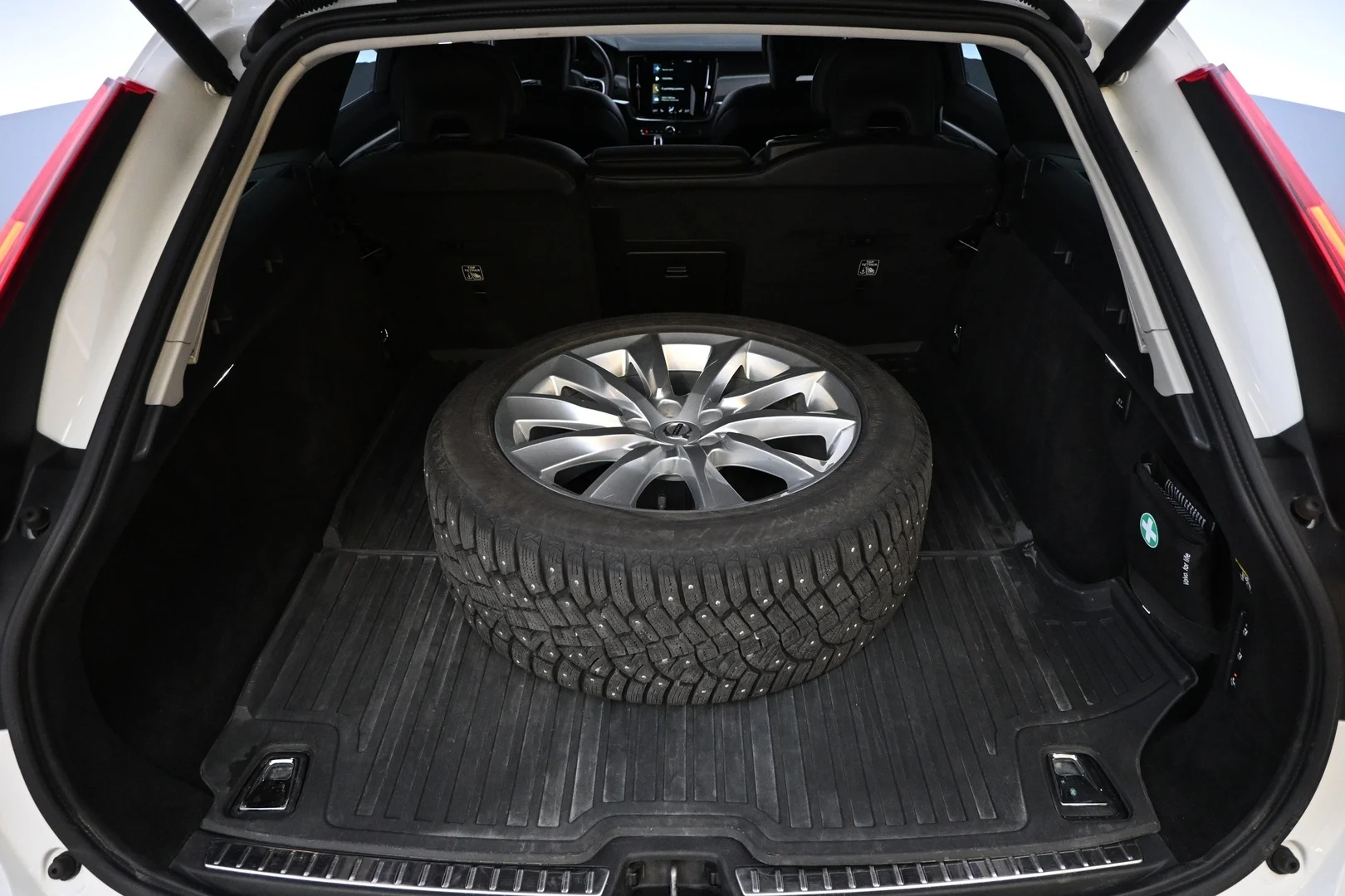 Car Image - 6fTGZYR35Opq61d2ItkxZO
