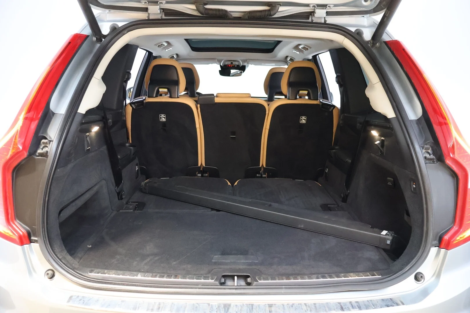 Car Image - 48jFc9SVMWxVJIpUPkpref