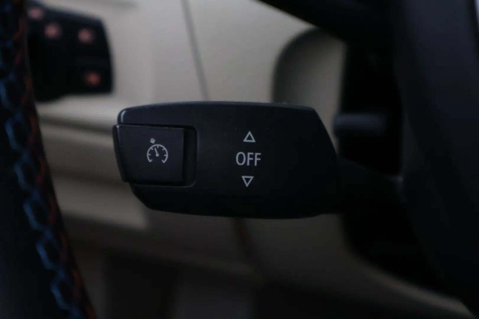 Car Image - 3PcIU9UvUGICubB2lttuX3
