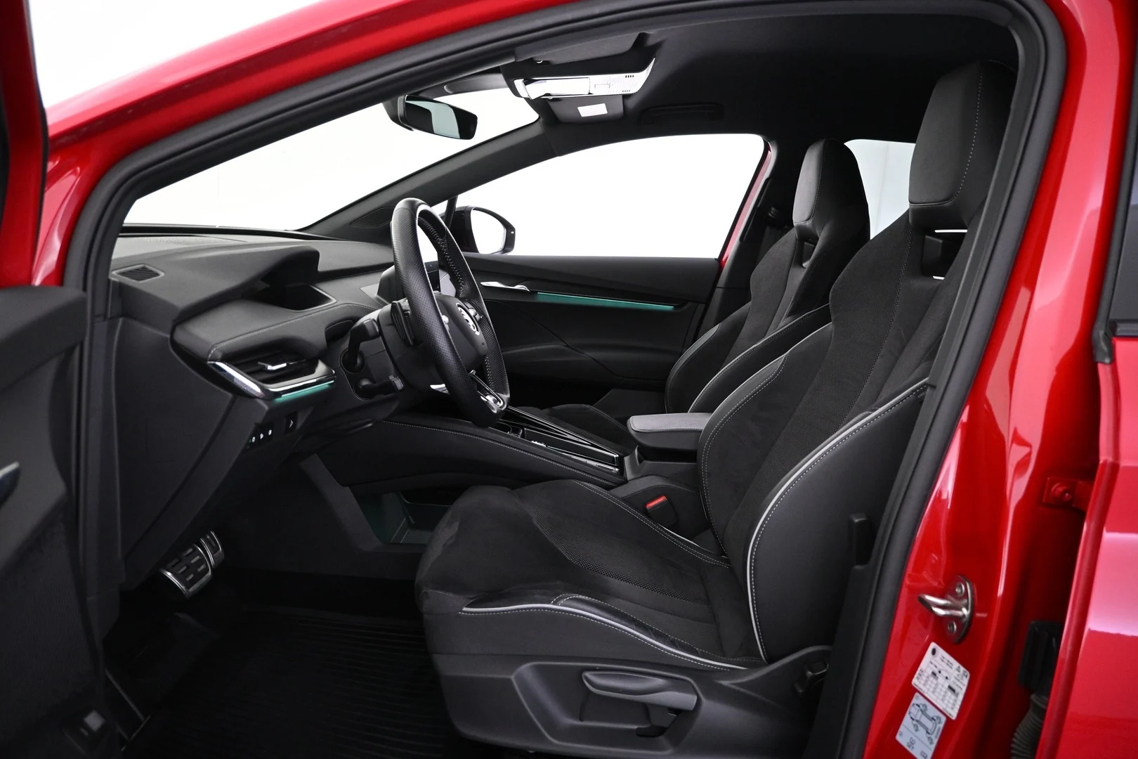 Car Image - 2qfBWiQ6hSw28B8N3VtJTc