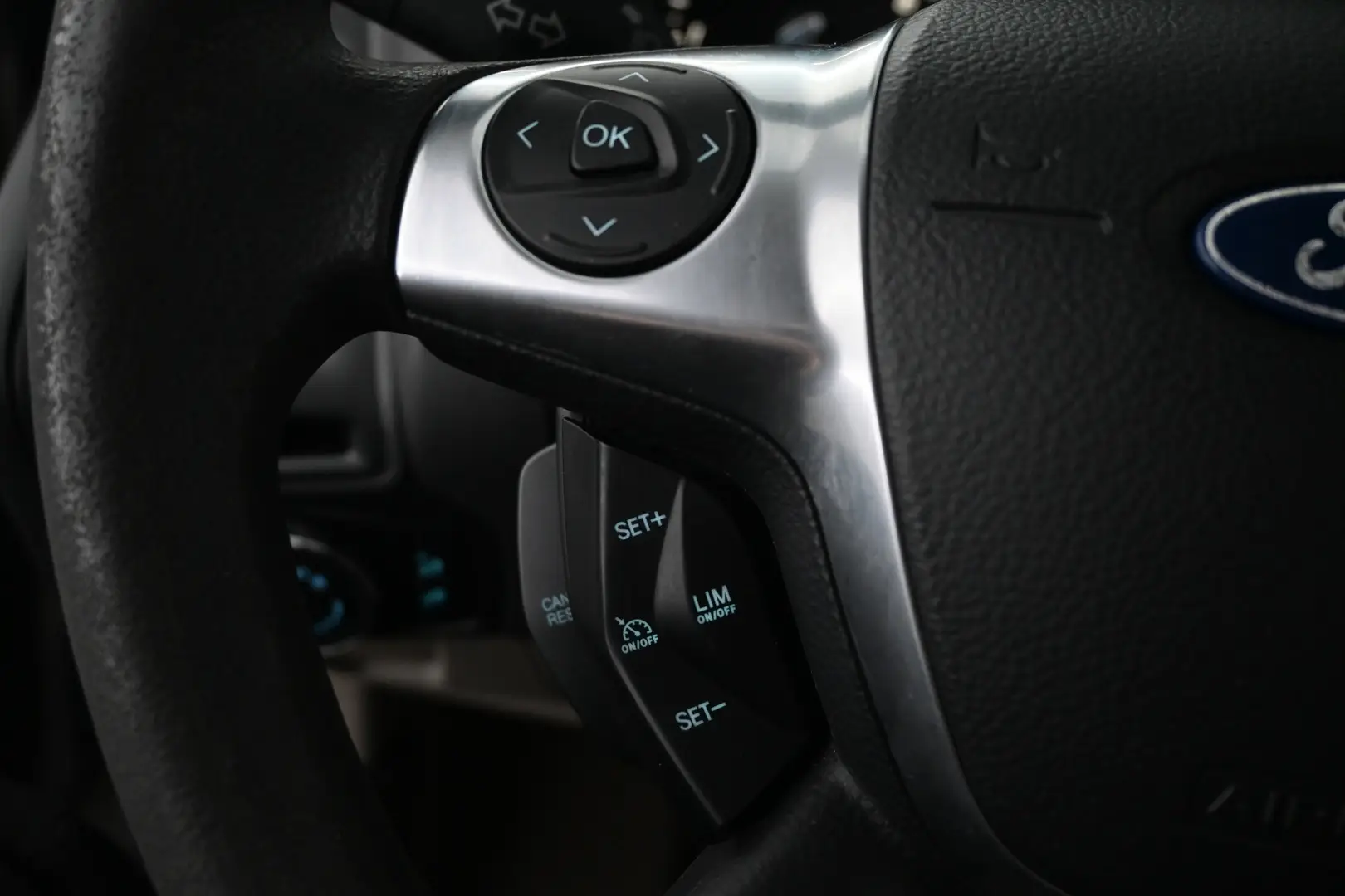 Car Image - 57FlmAbZcVK6wV7RIkM6NZ