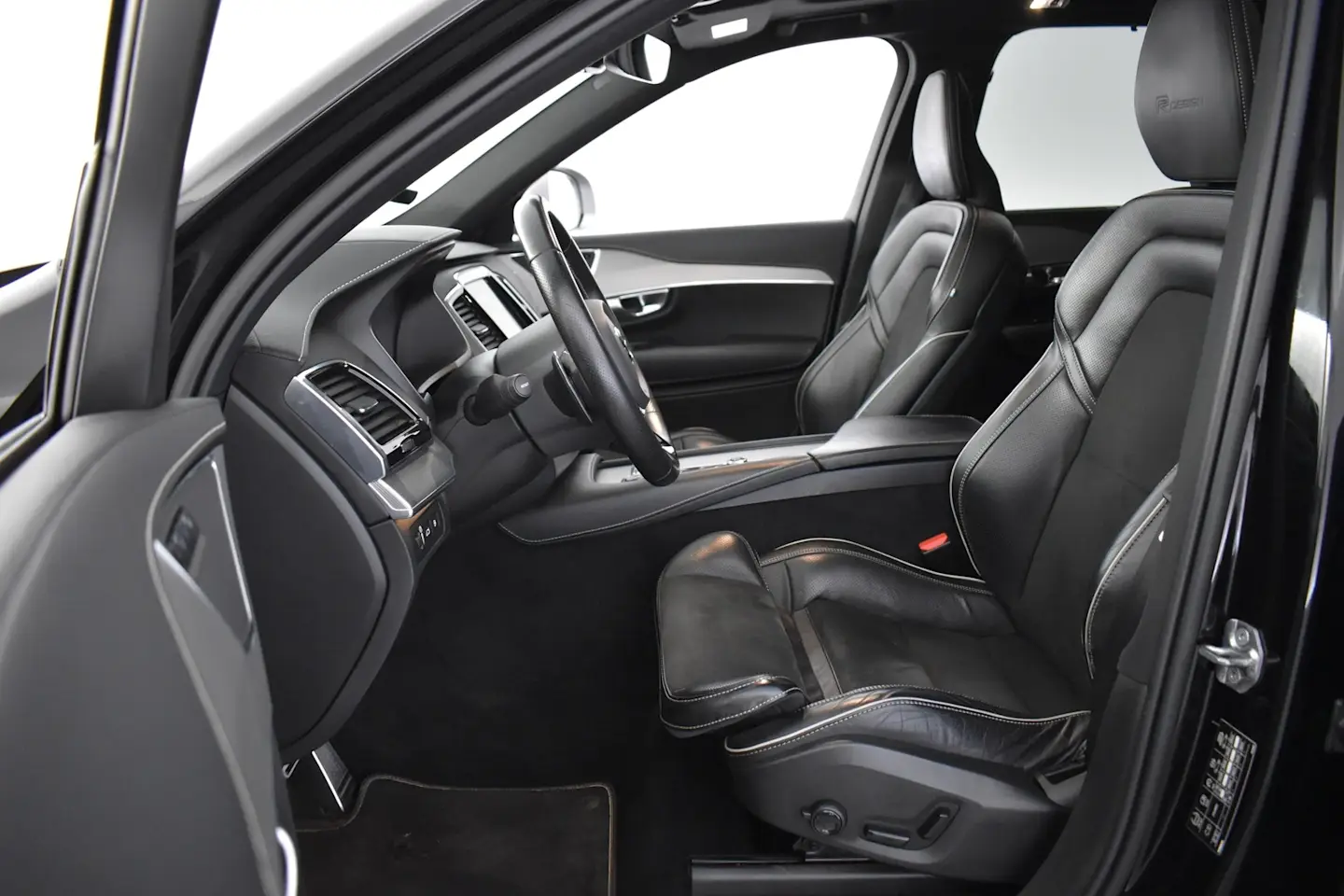 Car Image - 48R3Hpnoy2msRn9dzgeoWo