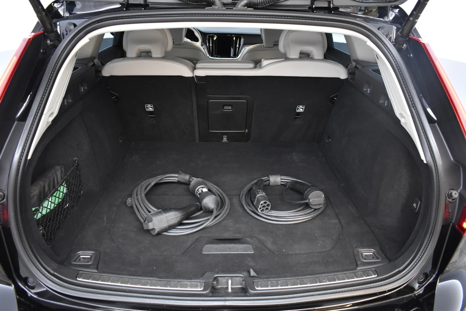 Car Image - 4WnqqSWH00hcIwQev0c6mD