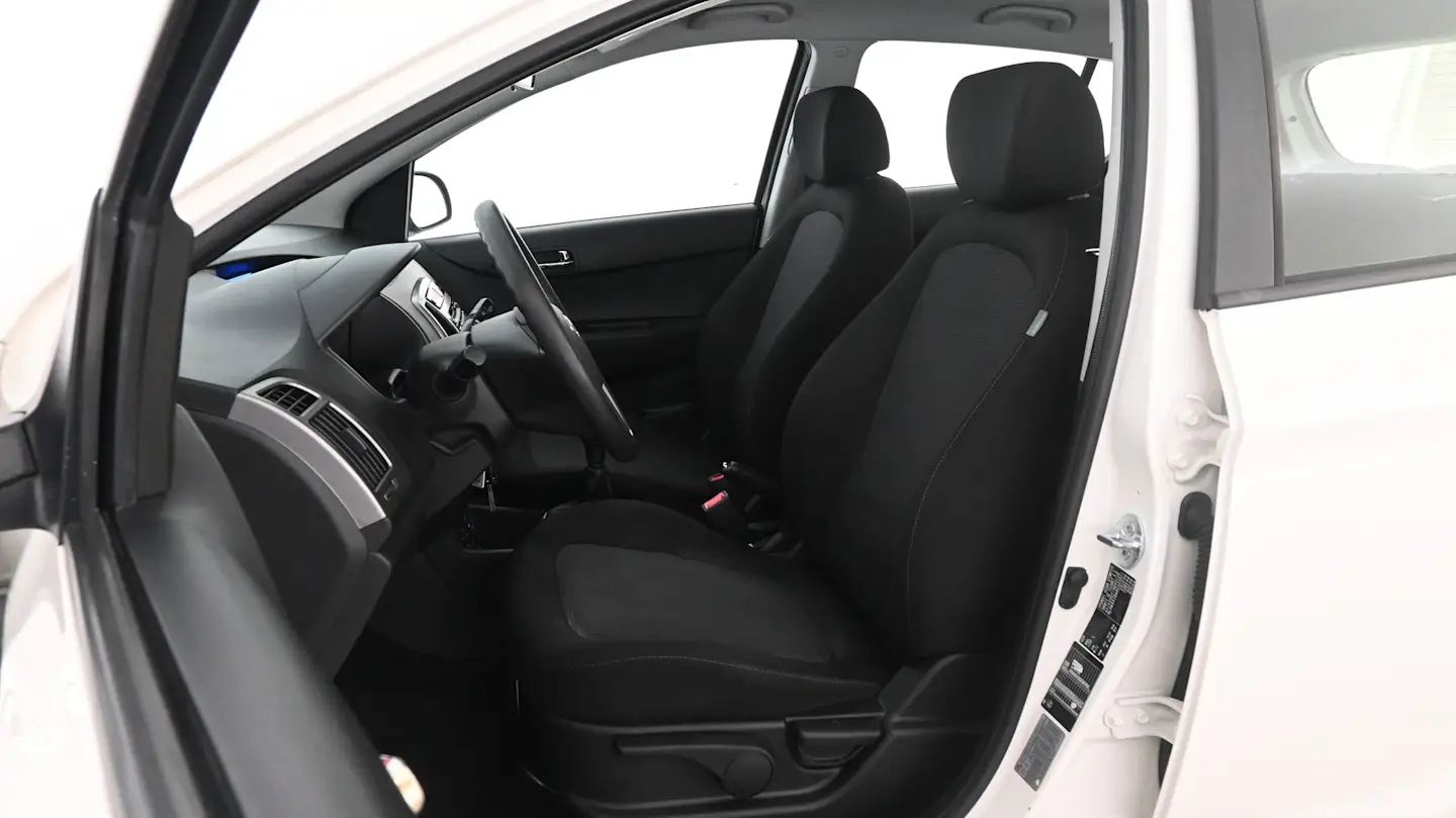 Car Image - 16BedodJ9y9XKr6Yy0sbhf