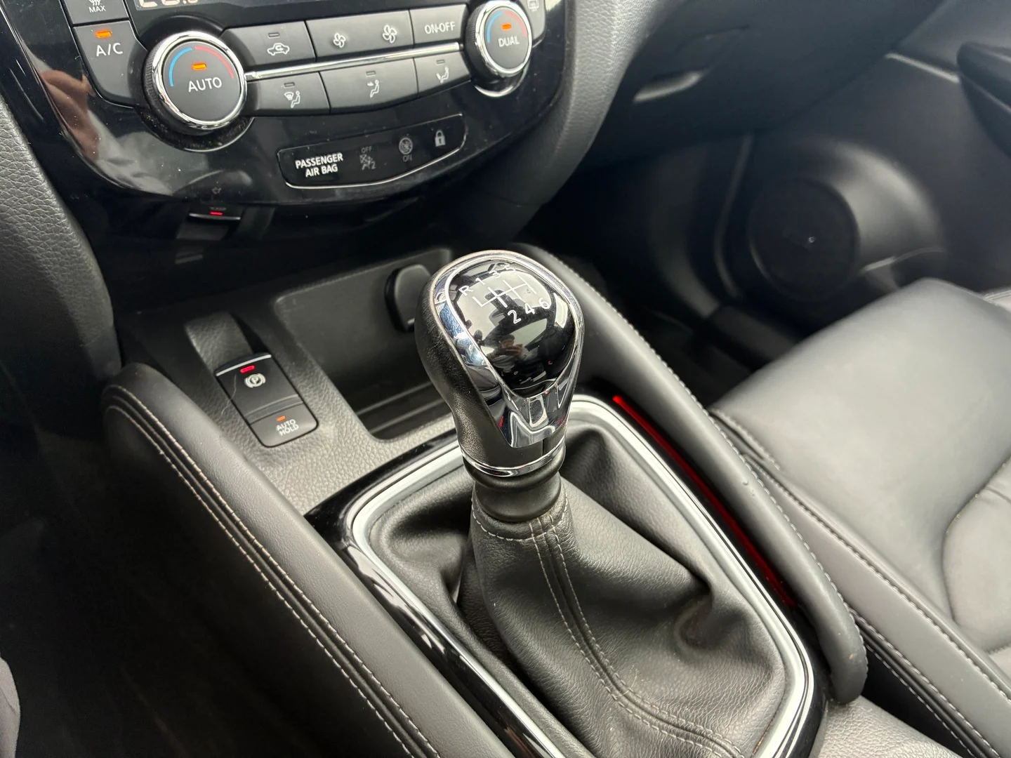 Car Image - 4JhZc4Z8tdmYQWJN1y1KCc