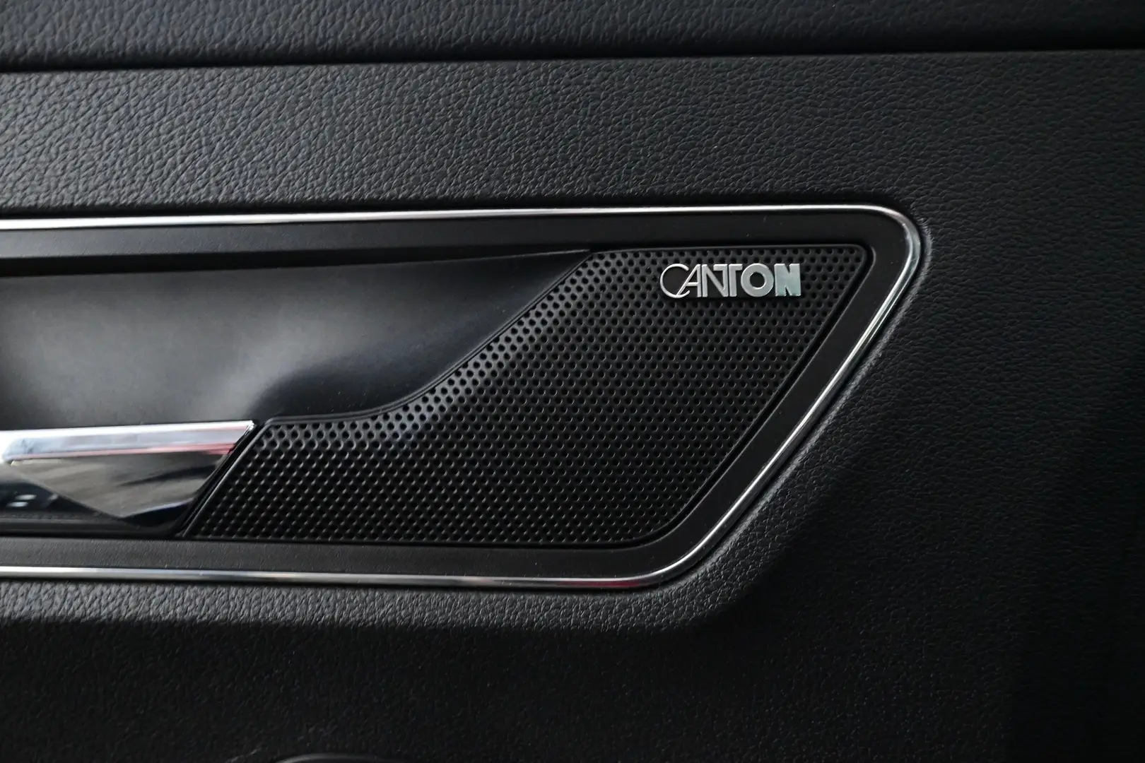 Car Image - DhbYO7KVQaSsu7jO31cXj