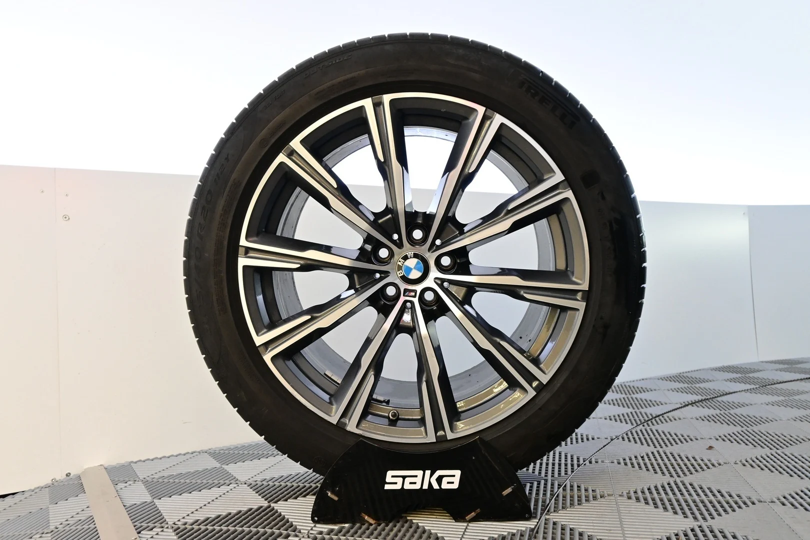Car Image - 4SwrSPkNyzEo09x3c19kKl