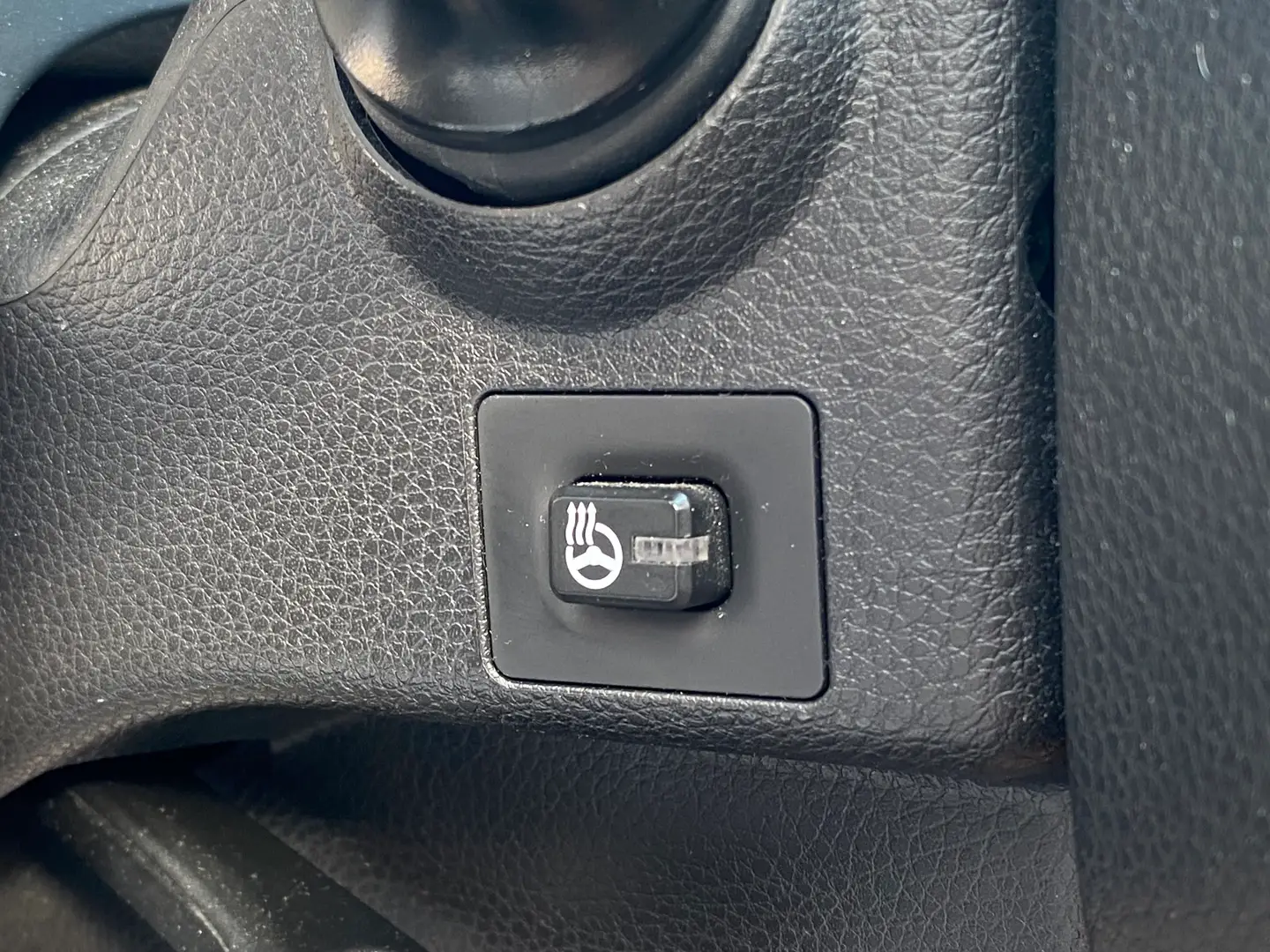 Car Image - 144DbCv3BDcrpIZfUyjH1V