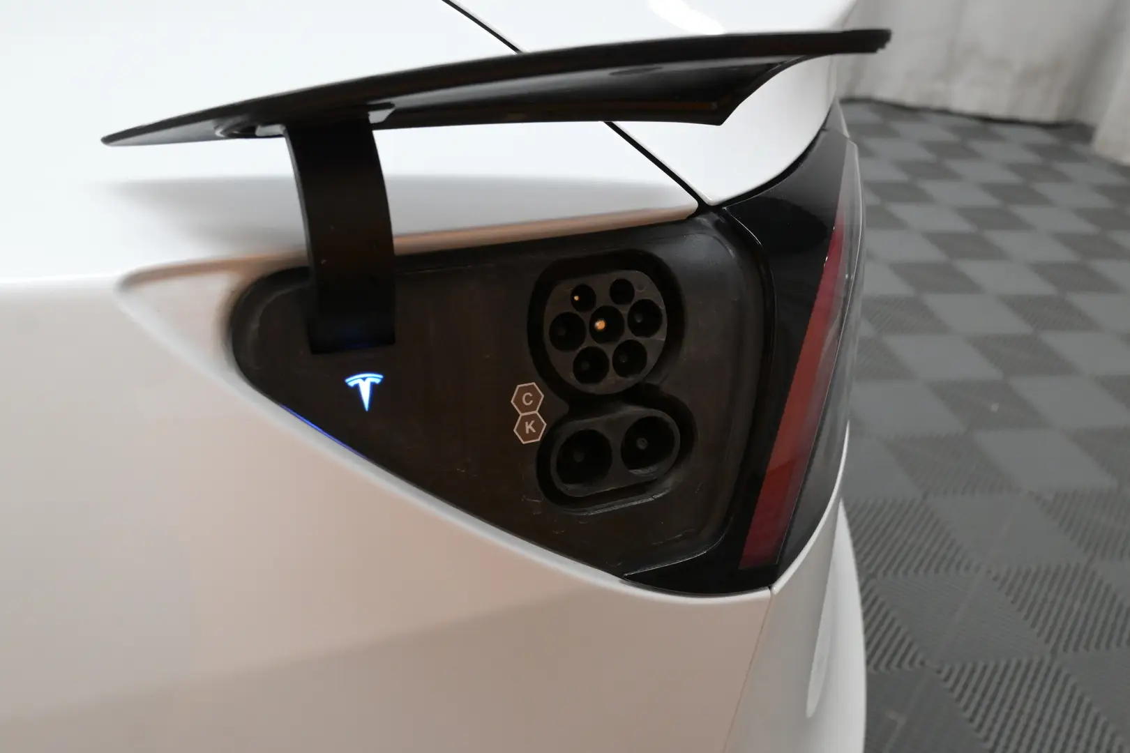 Car Image - 1KnJOMT4FAAAVMGrY8scqF
