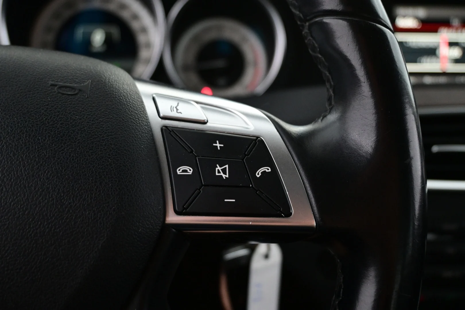 Car Image - 4ZQG9P2fOsITrXa26VBK7J