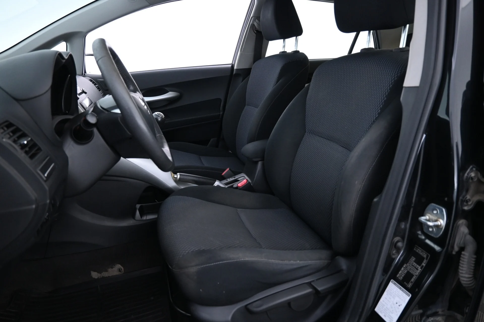 Car Image - 35st13ktpjWEps0LsOTXW0