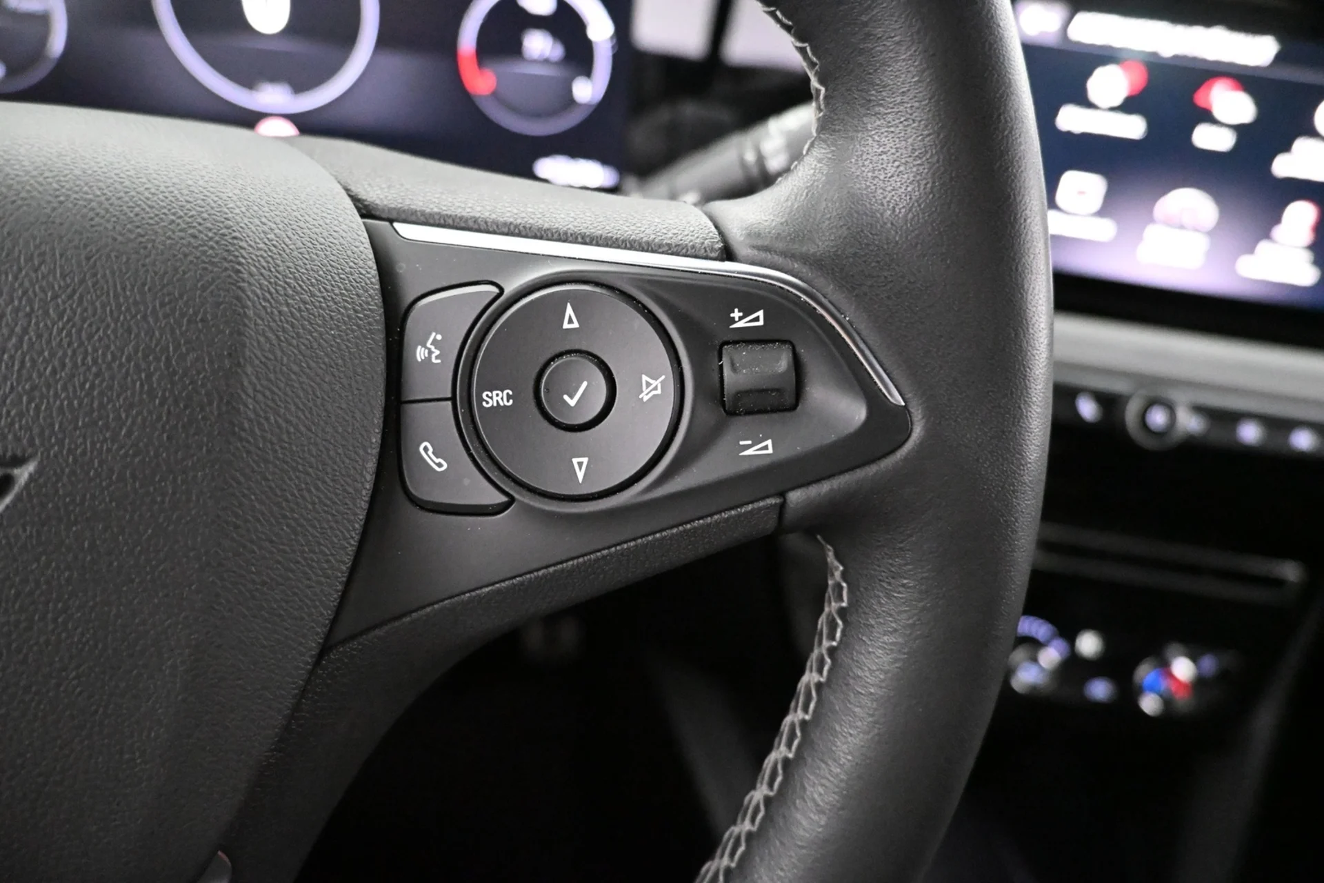 Car Image - 4KESEwhd9PJ7yU3DgvTHSh