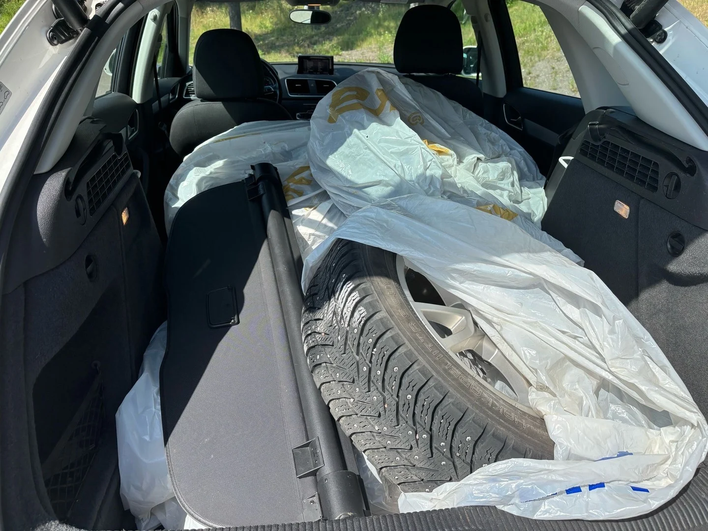 Car Image - 1yUQf2nrOcEmGuMXXDIwTZ