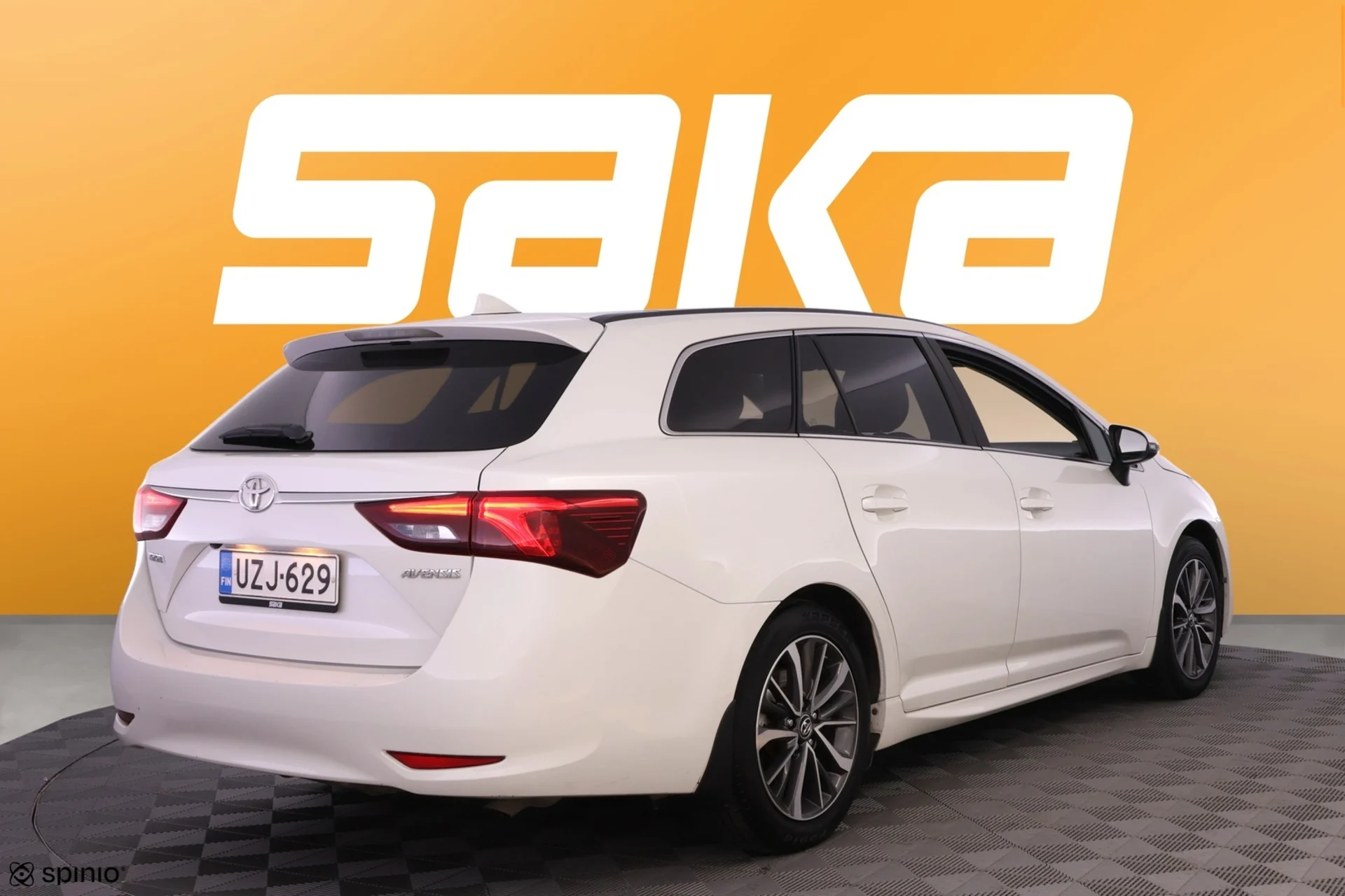 Car Image - 2asLIyYU7LGdXux2GVtLRn