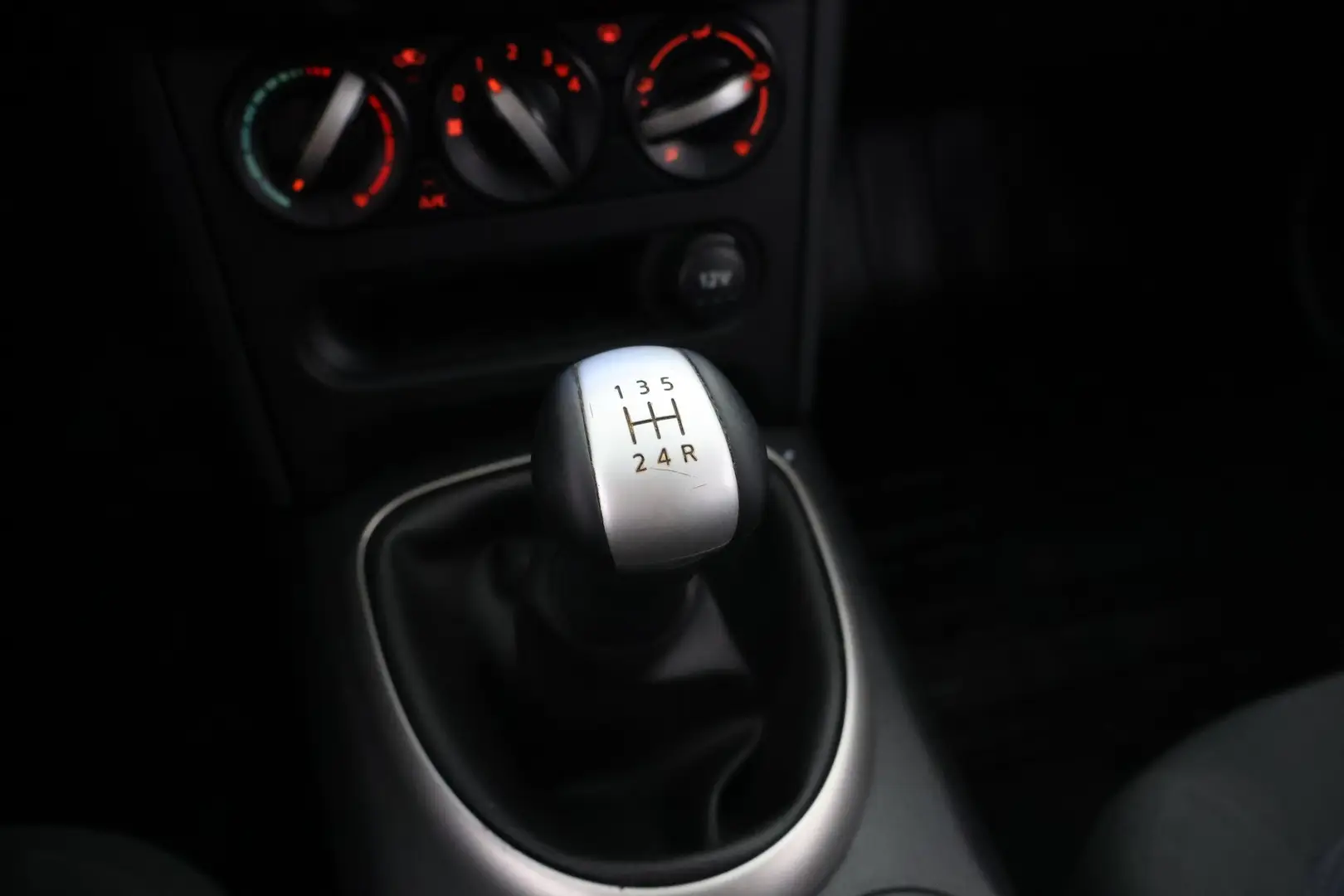 Car Image - 5mJlrRx3iDH0sIIu3QrMZY