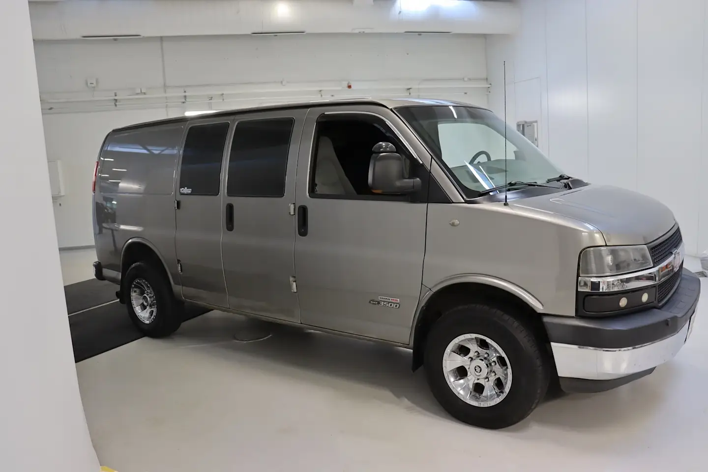 Car Image - 66kLQIPZhg6ZAZcP3WkW4L